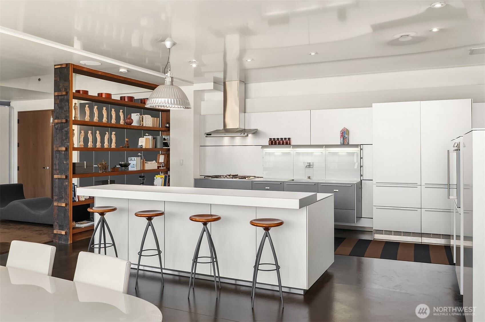 715 2nd Avenue Unit: 1505