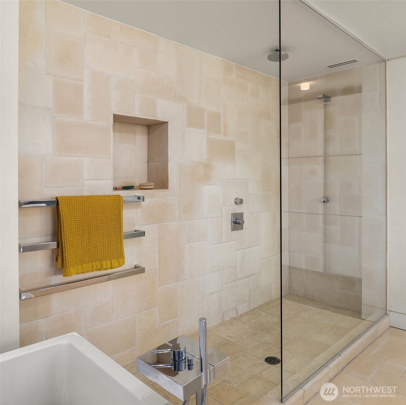715 2nd Avenue Unit: 1505