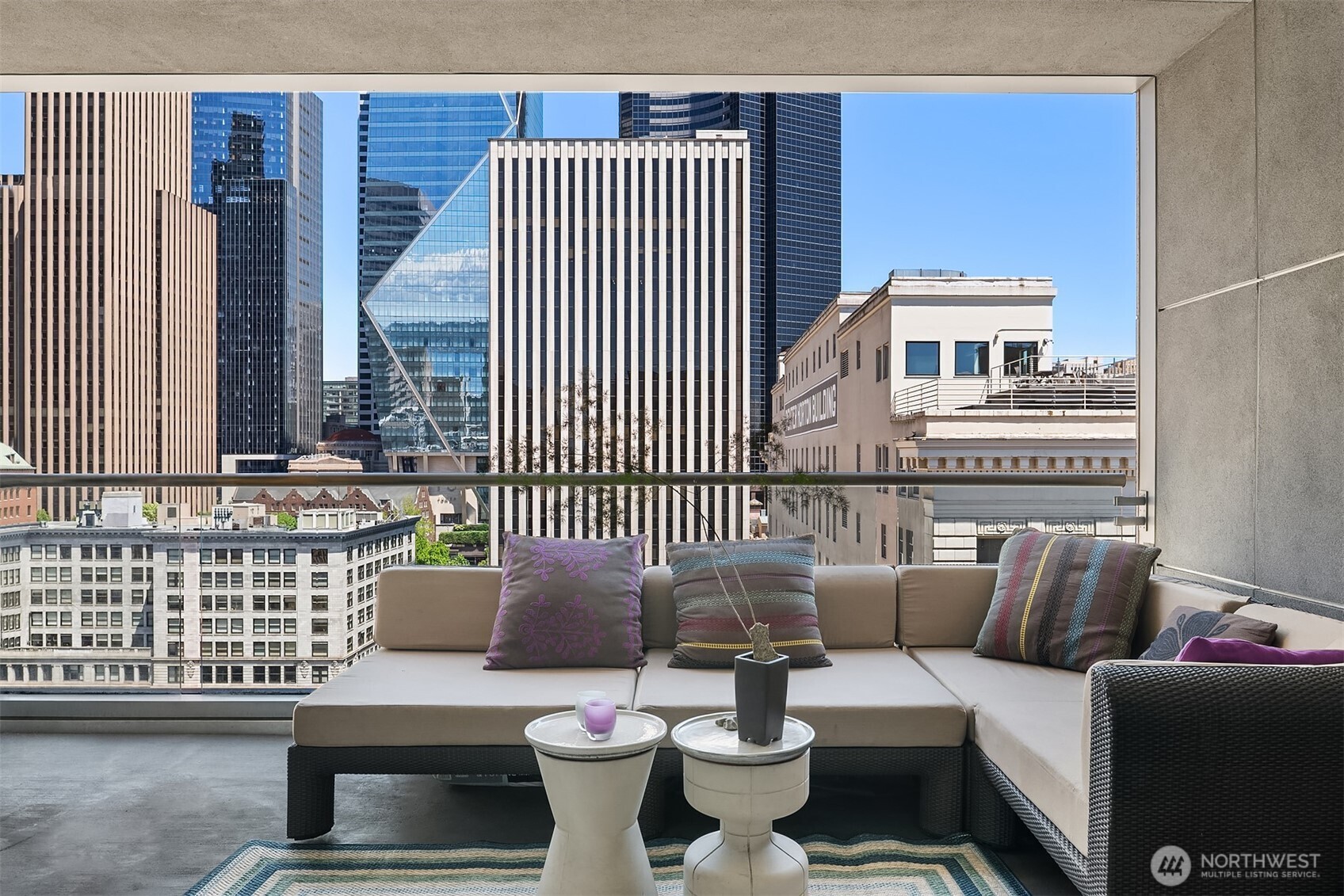 715 2nd Avenue Unit: 1505