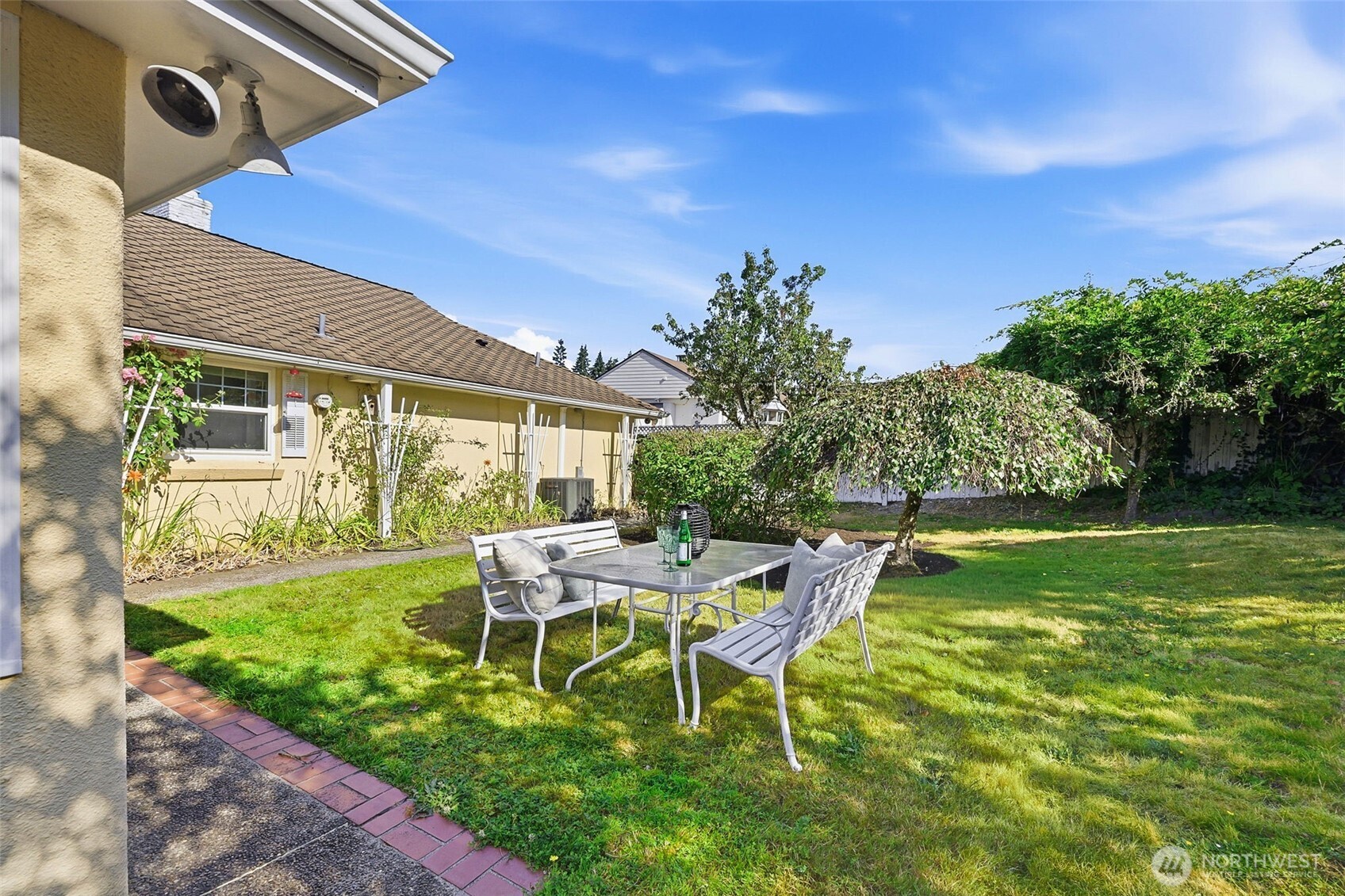 1016 Sunset Way