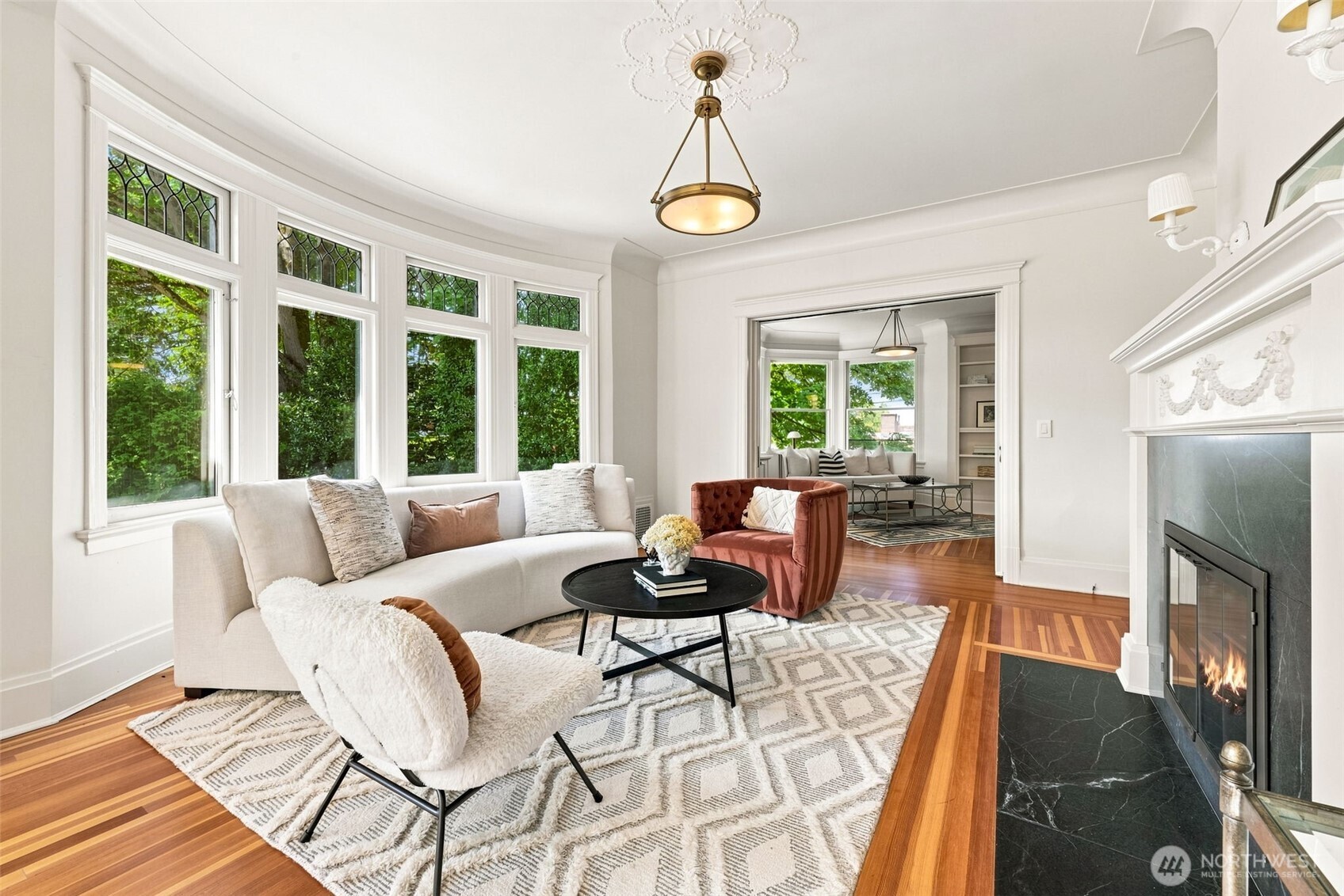 1111 Bellevue Place E