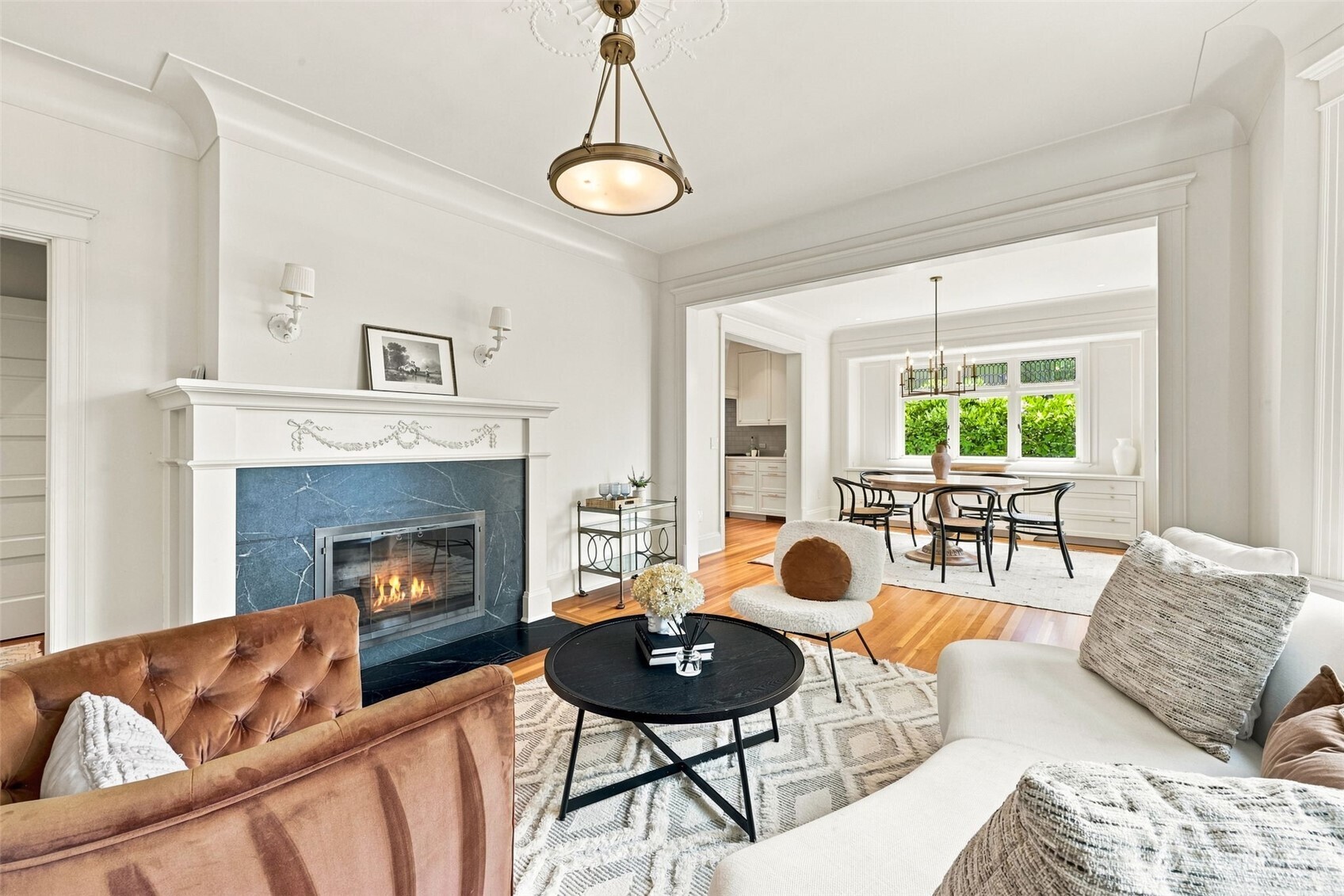 1111 Bellevue Place E