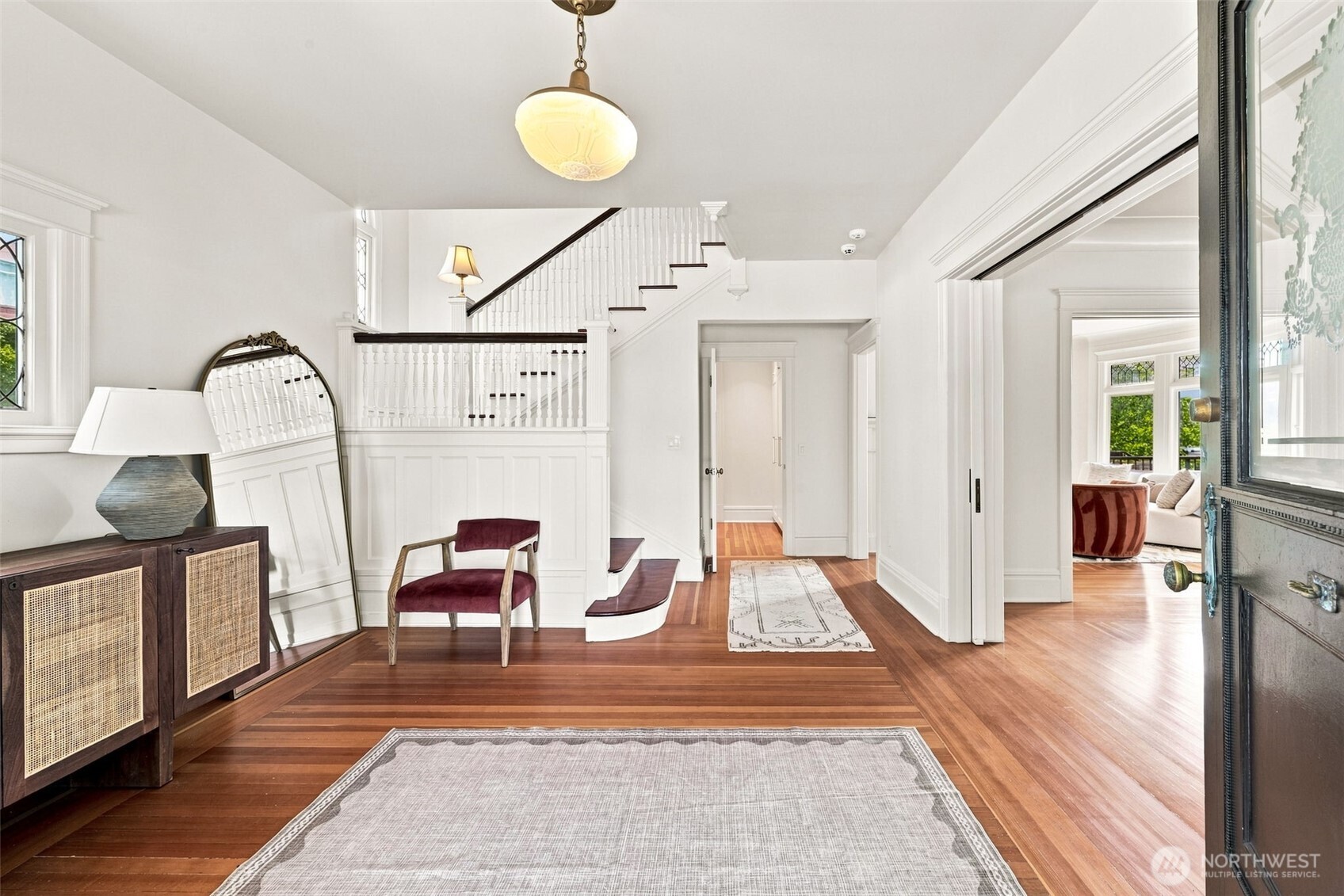 1111 Bellevue Place E