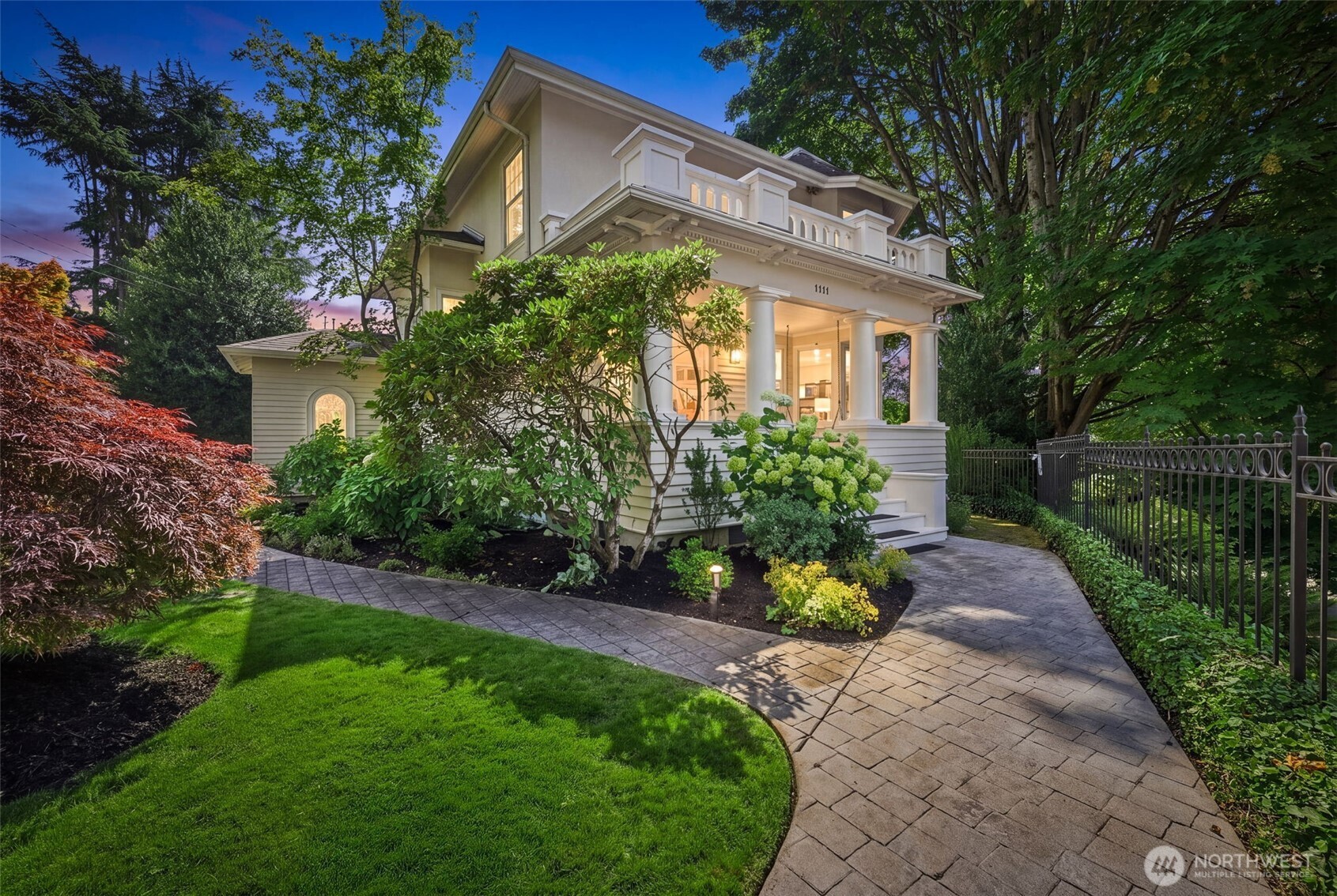 1111 Bellevue Place E