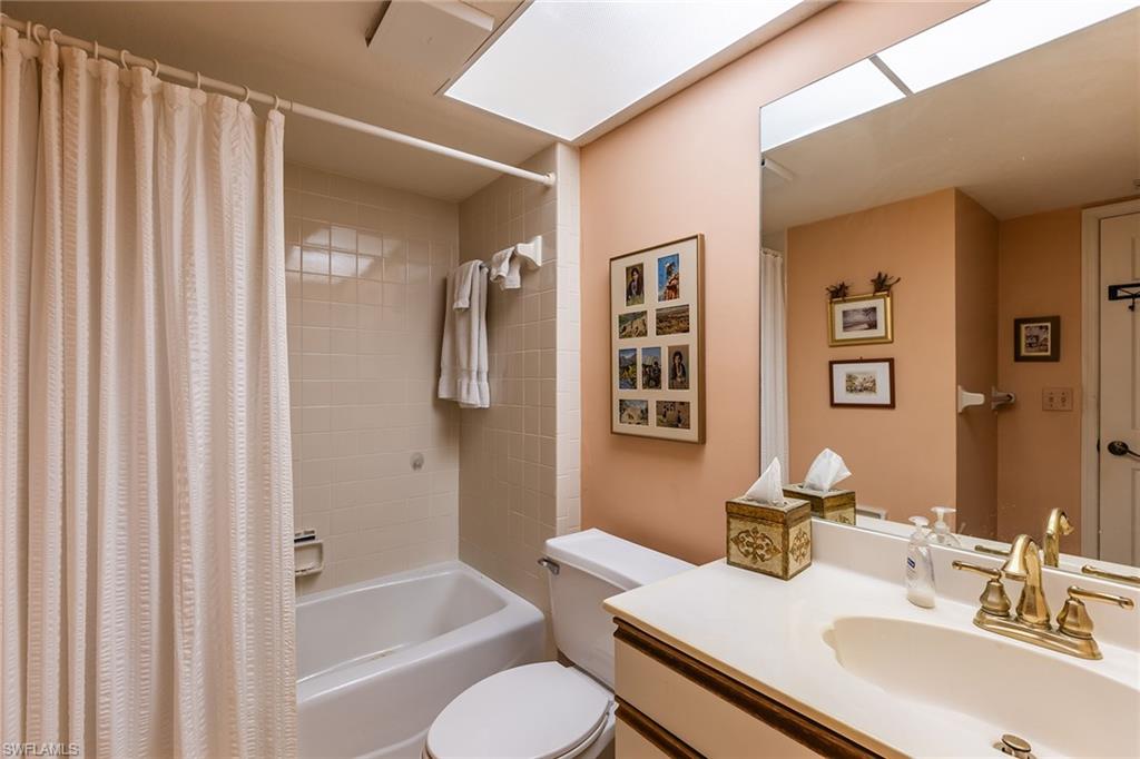 542 10th AVE S # 102N