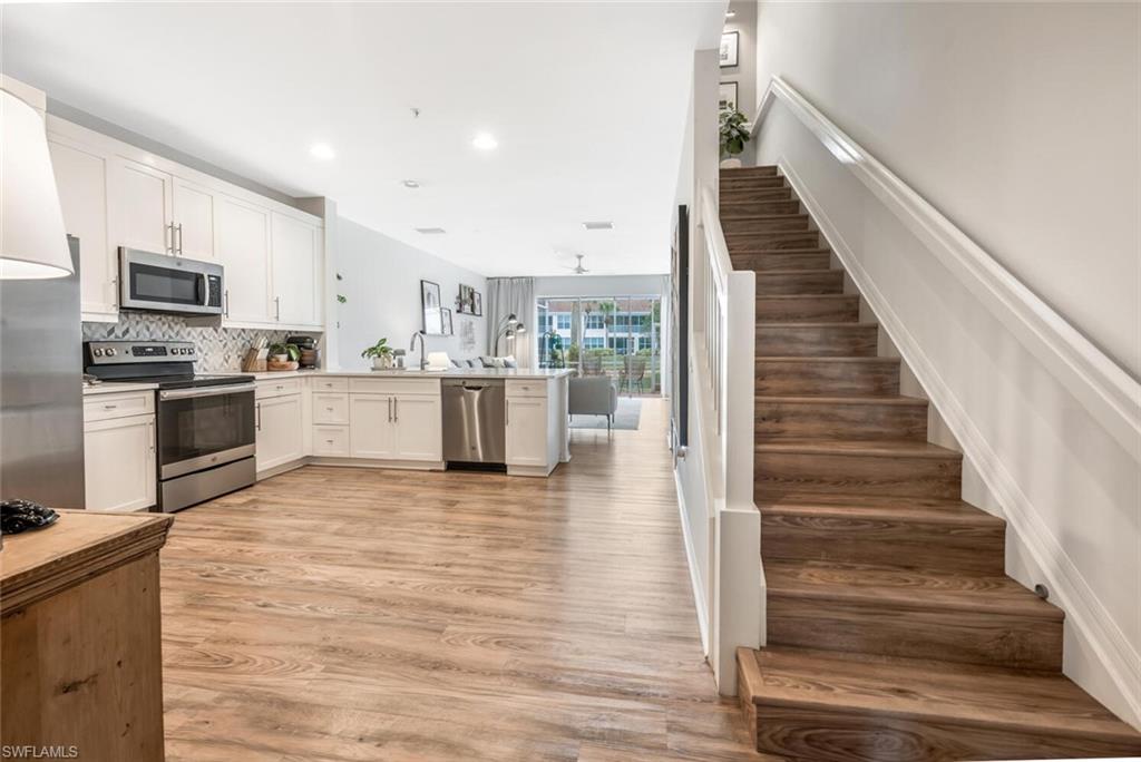 1028 Hampton CIR # 63