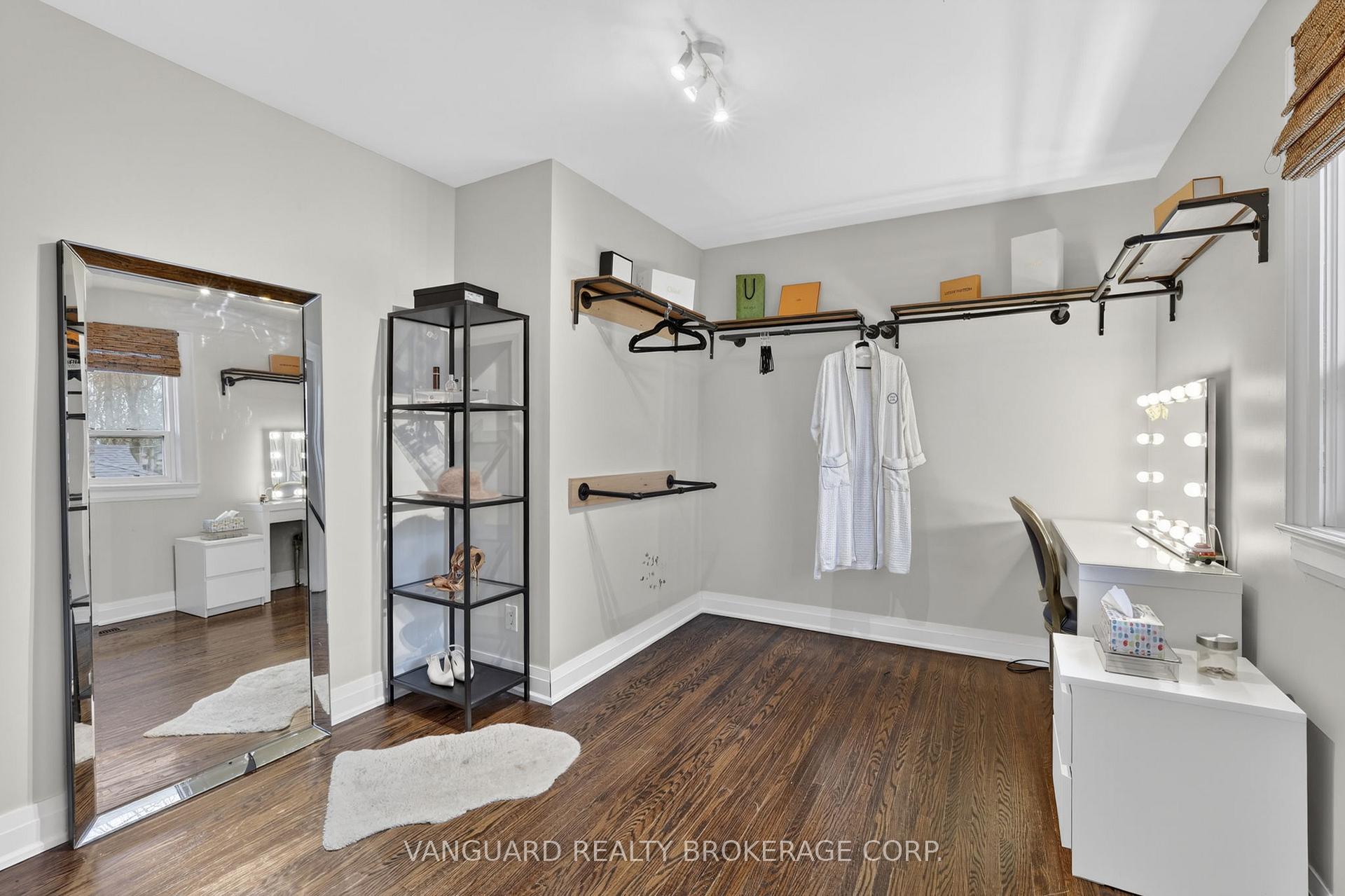 142 Beechwood Crescent