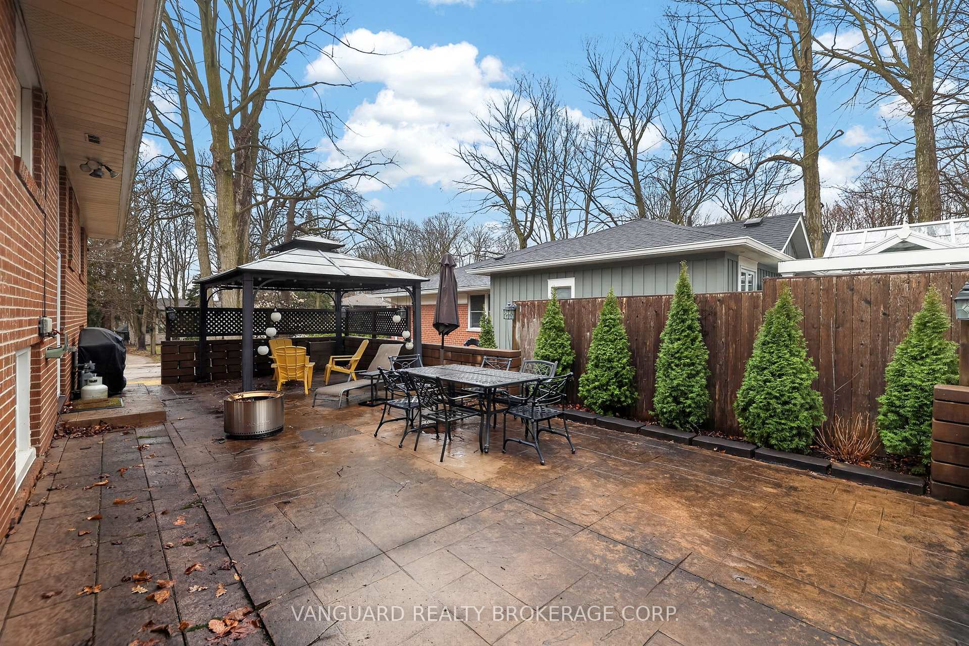 142 Beechwood Crescent