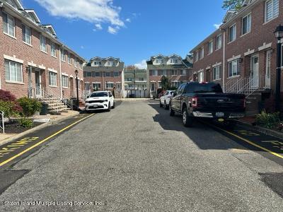 14 Lillie Lane