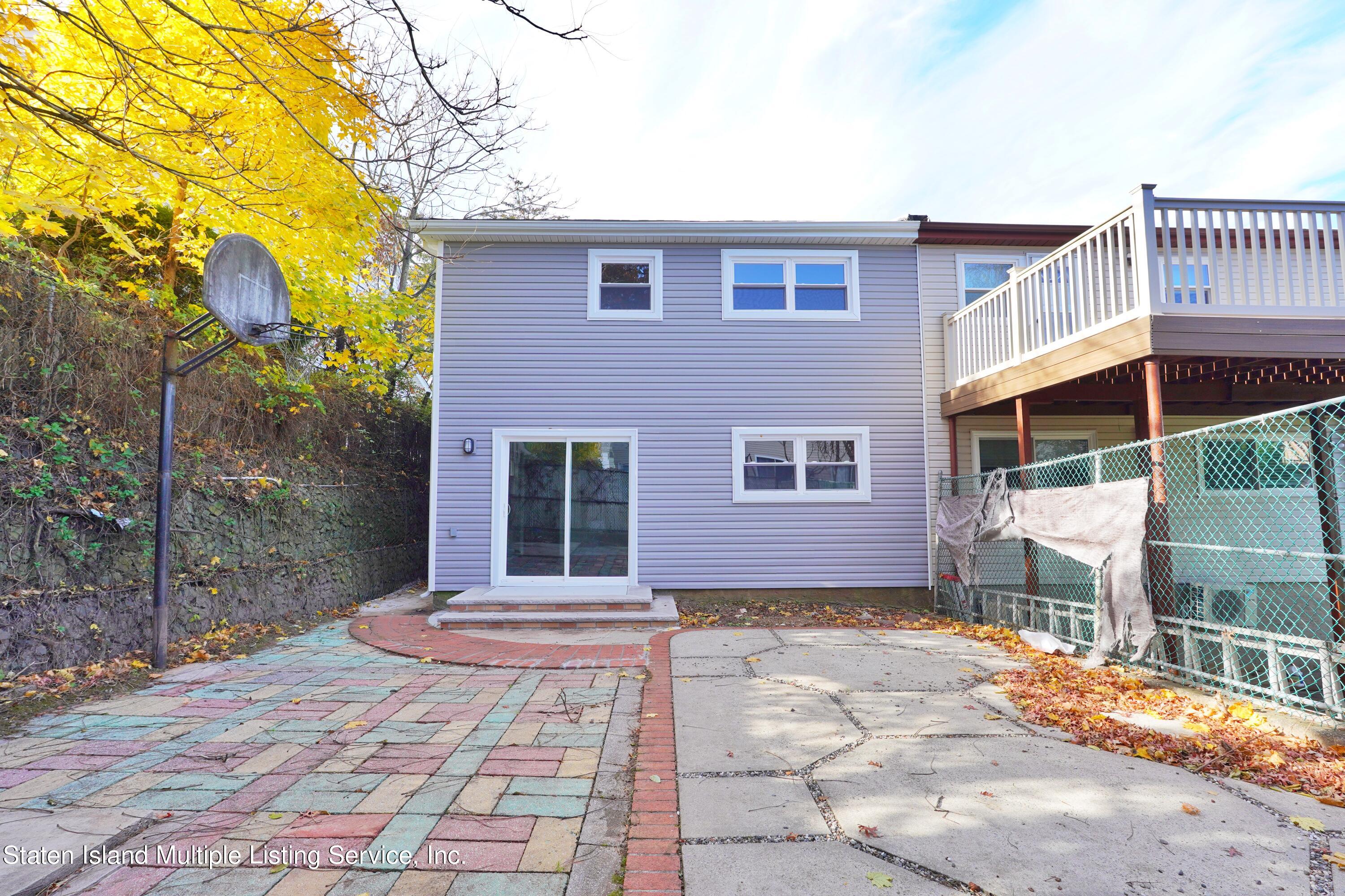 411 Ridgewood Avenue