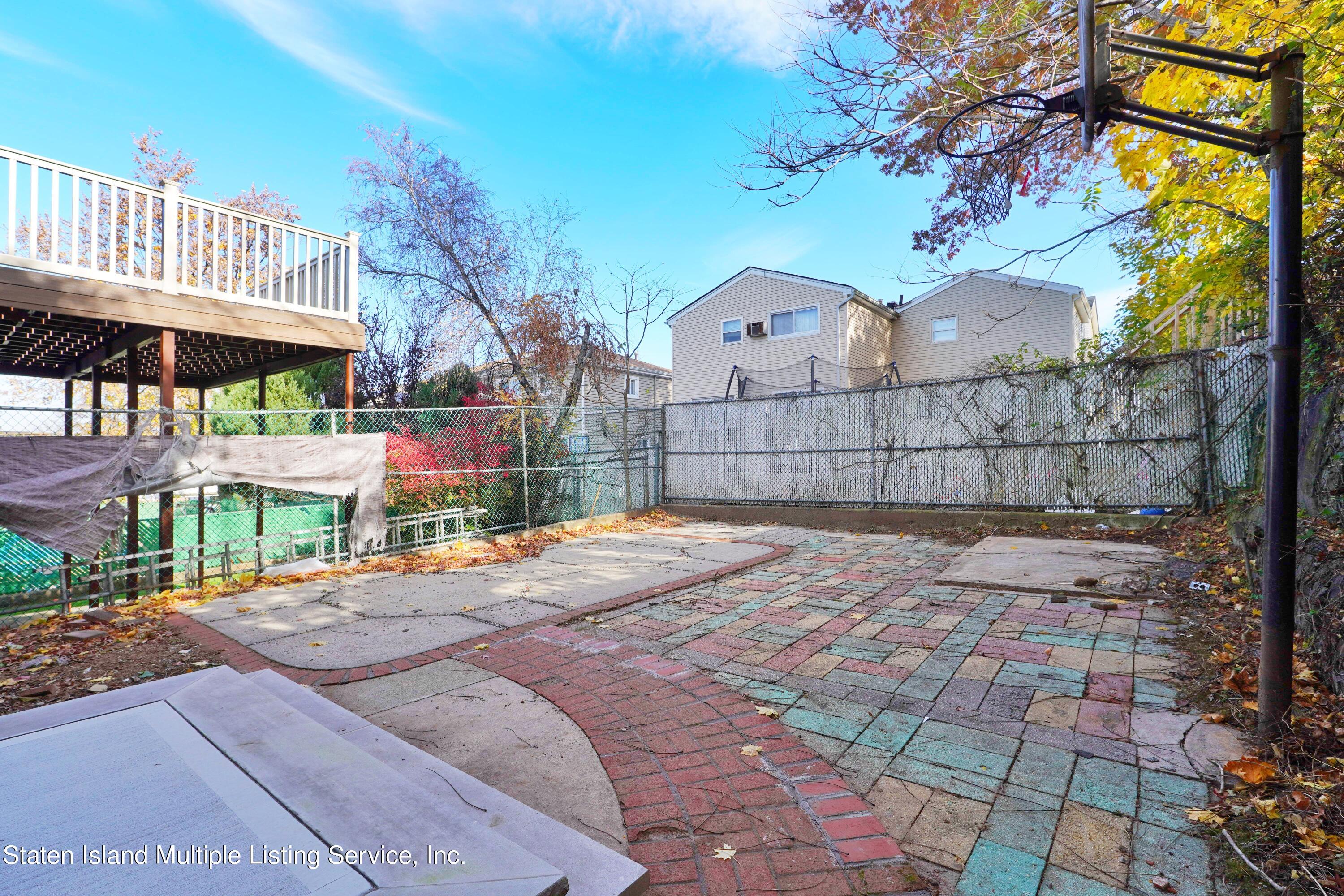 411 Ridgewood Avenue