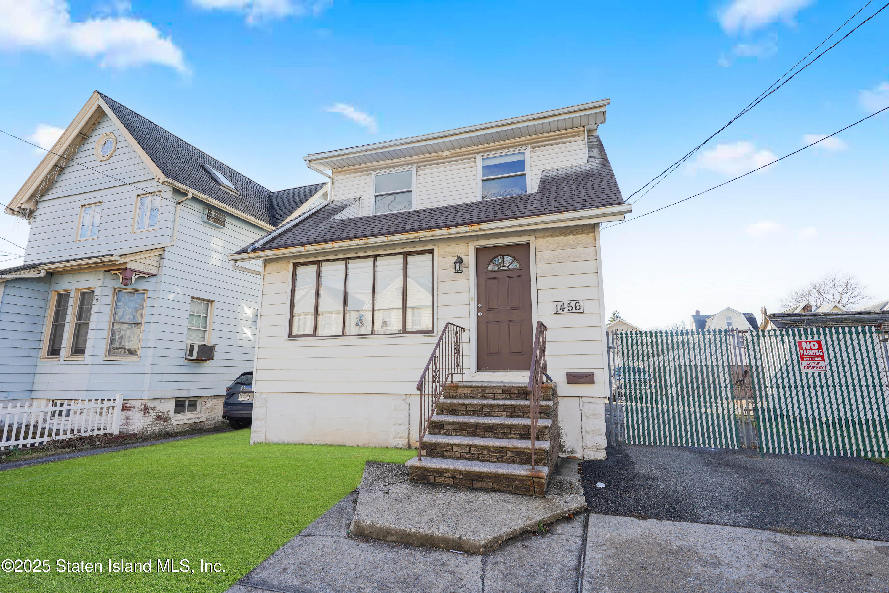1456 Castleton Avenue