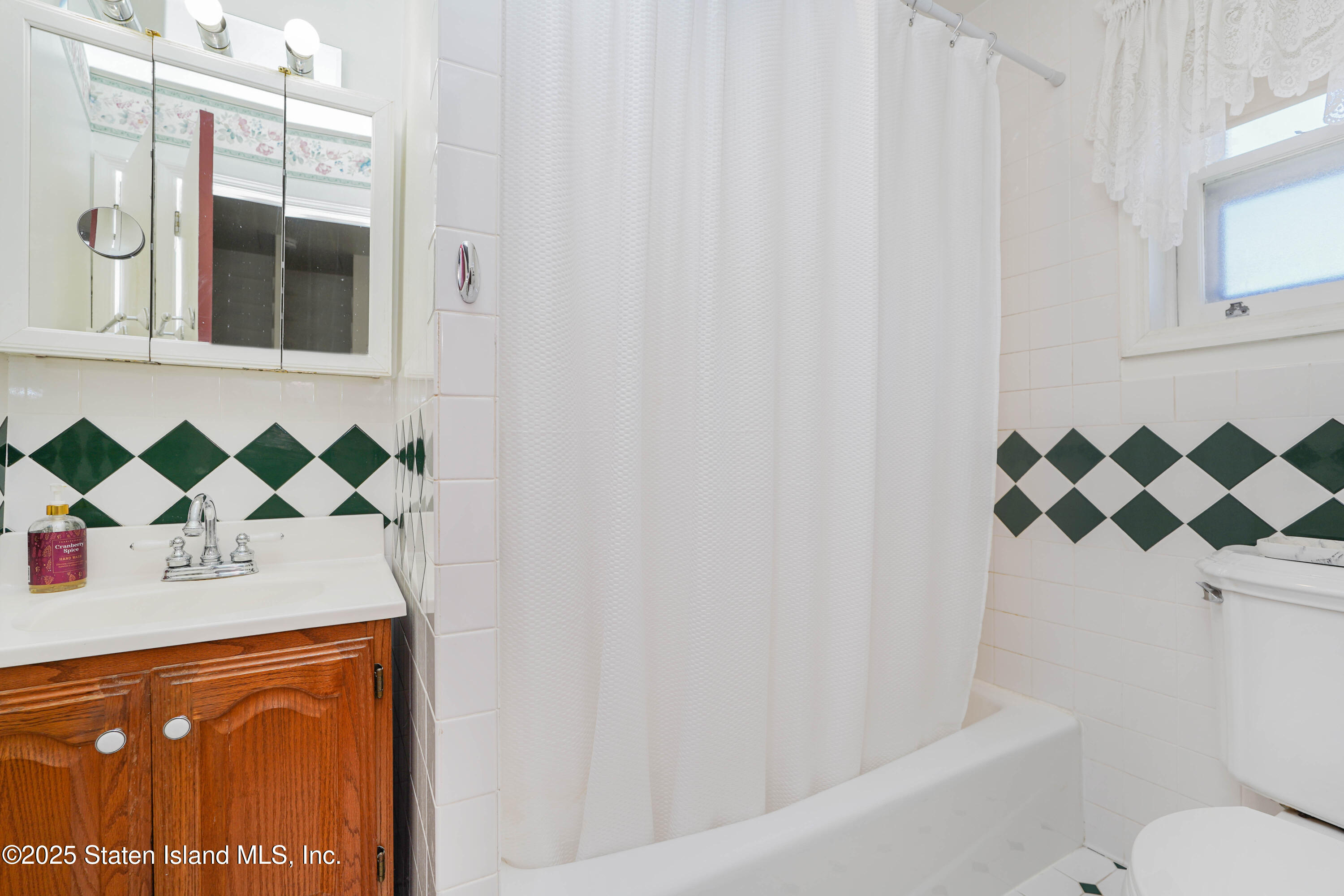 1456 Castleton Avenue