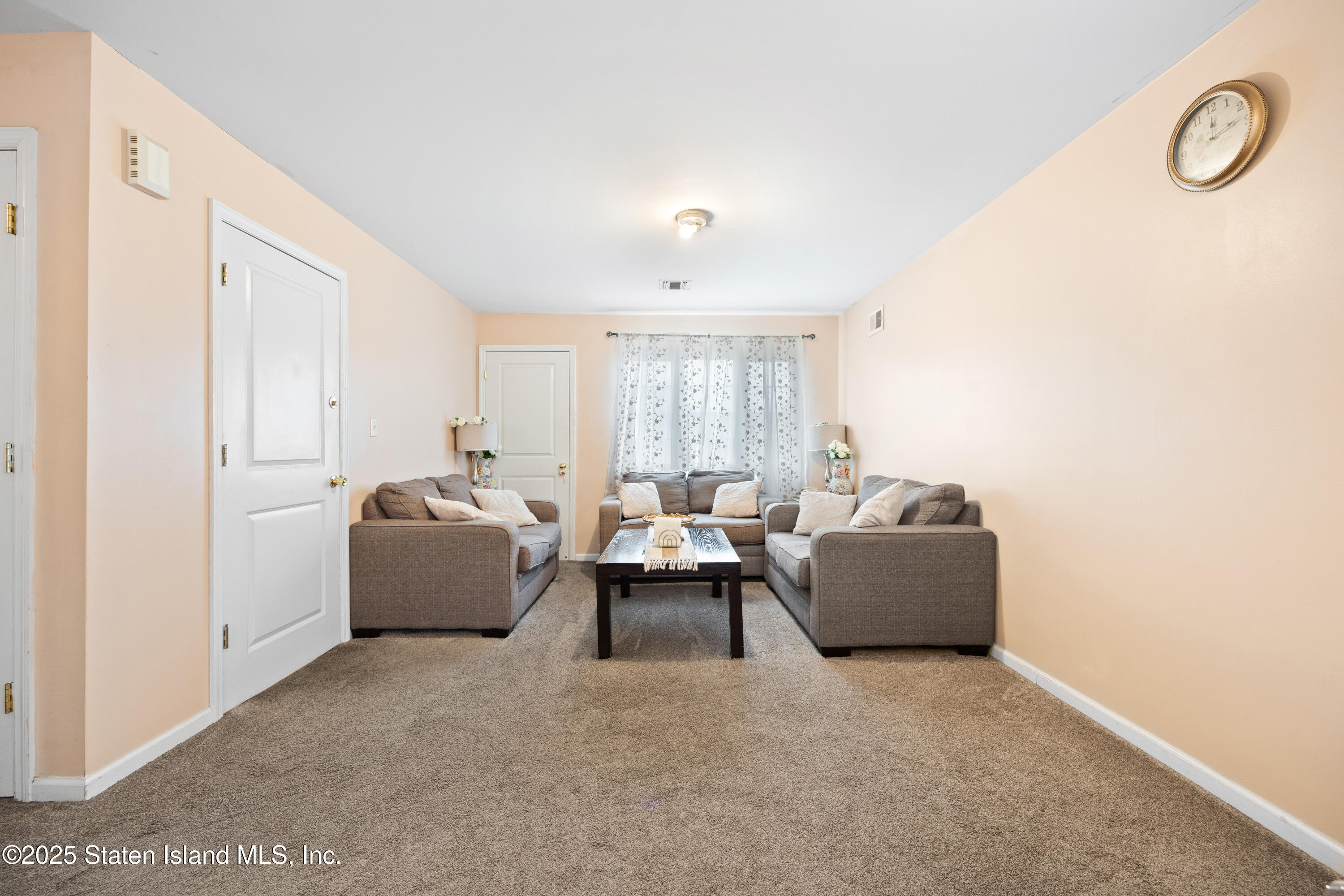 54 Mitchel Lane, B