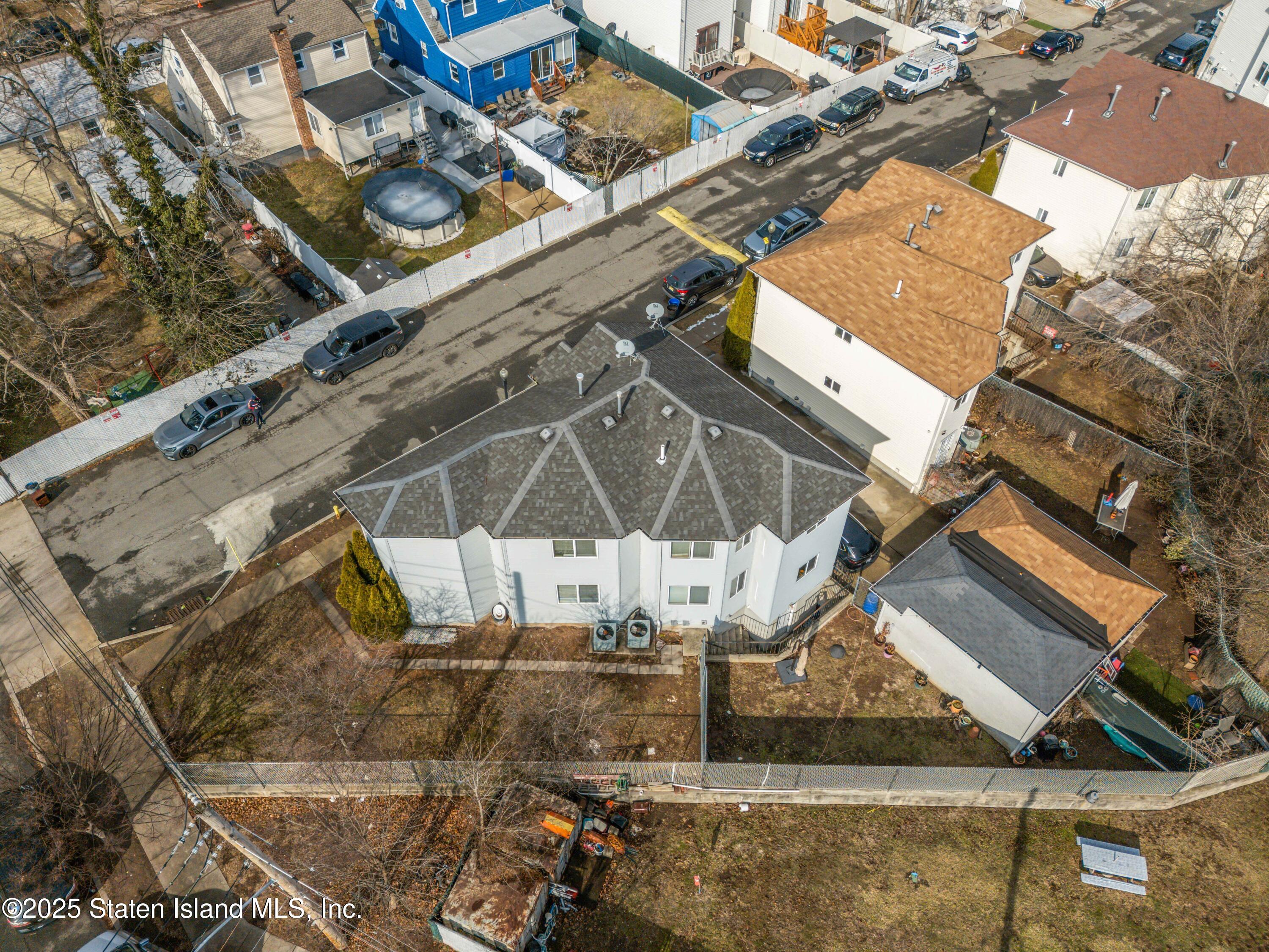 54 Mitchel Lane, B