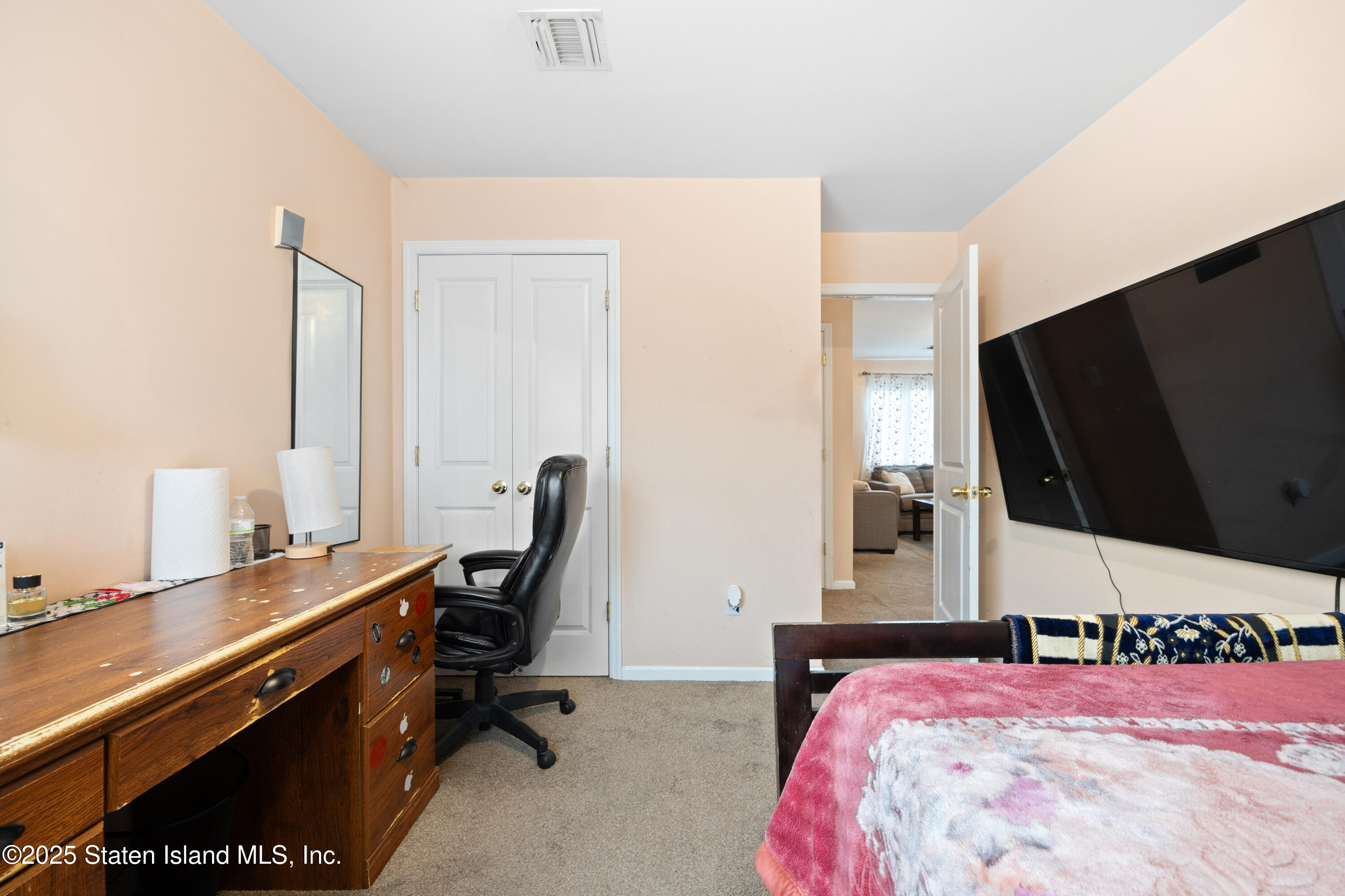 54 Mitchel Lane, B