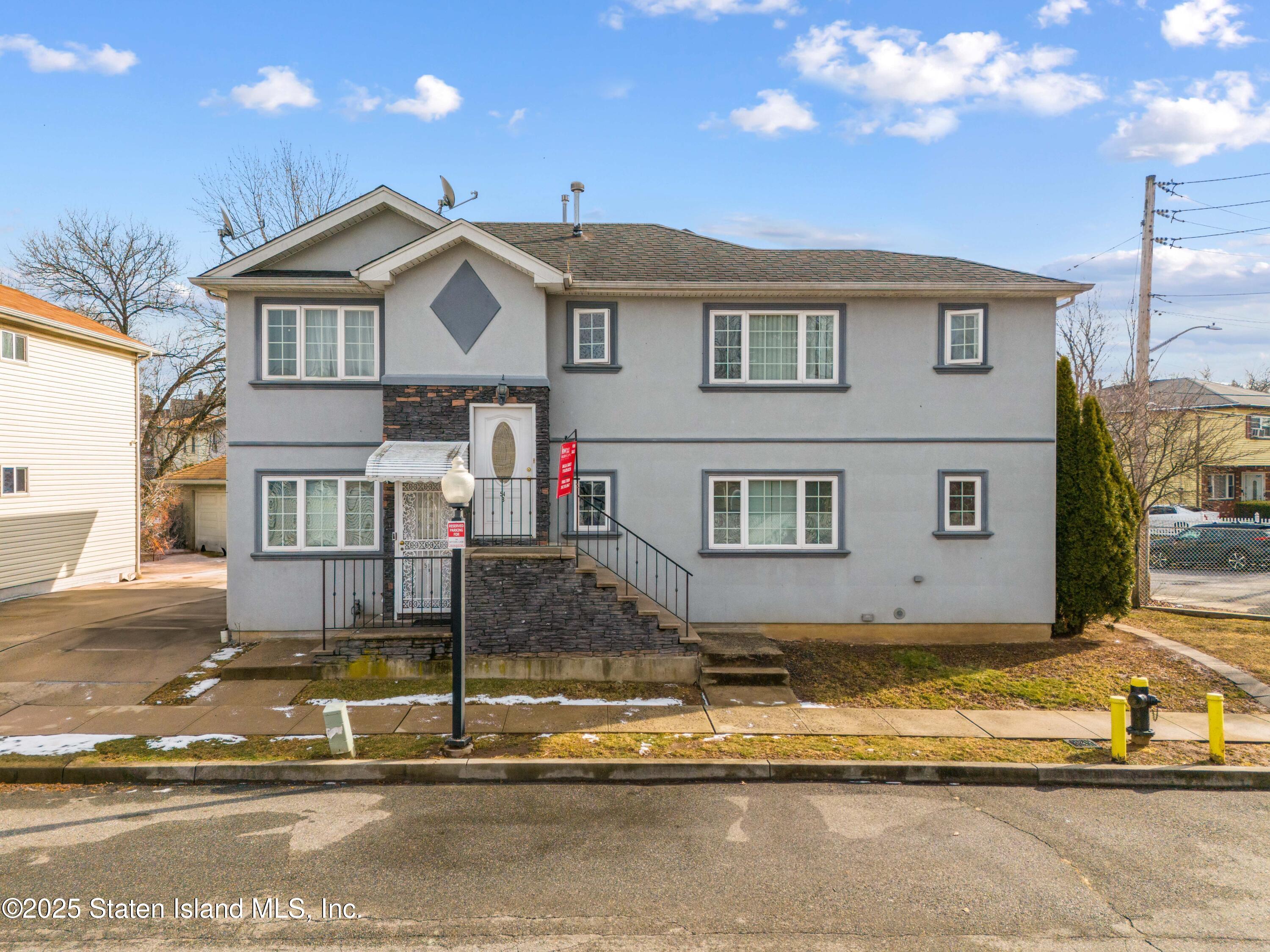 54 Mitchel Lane, B