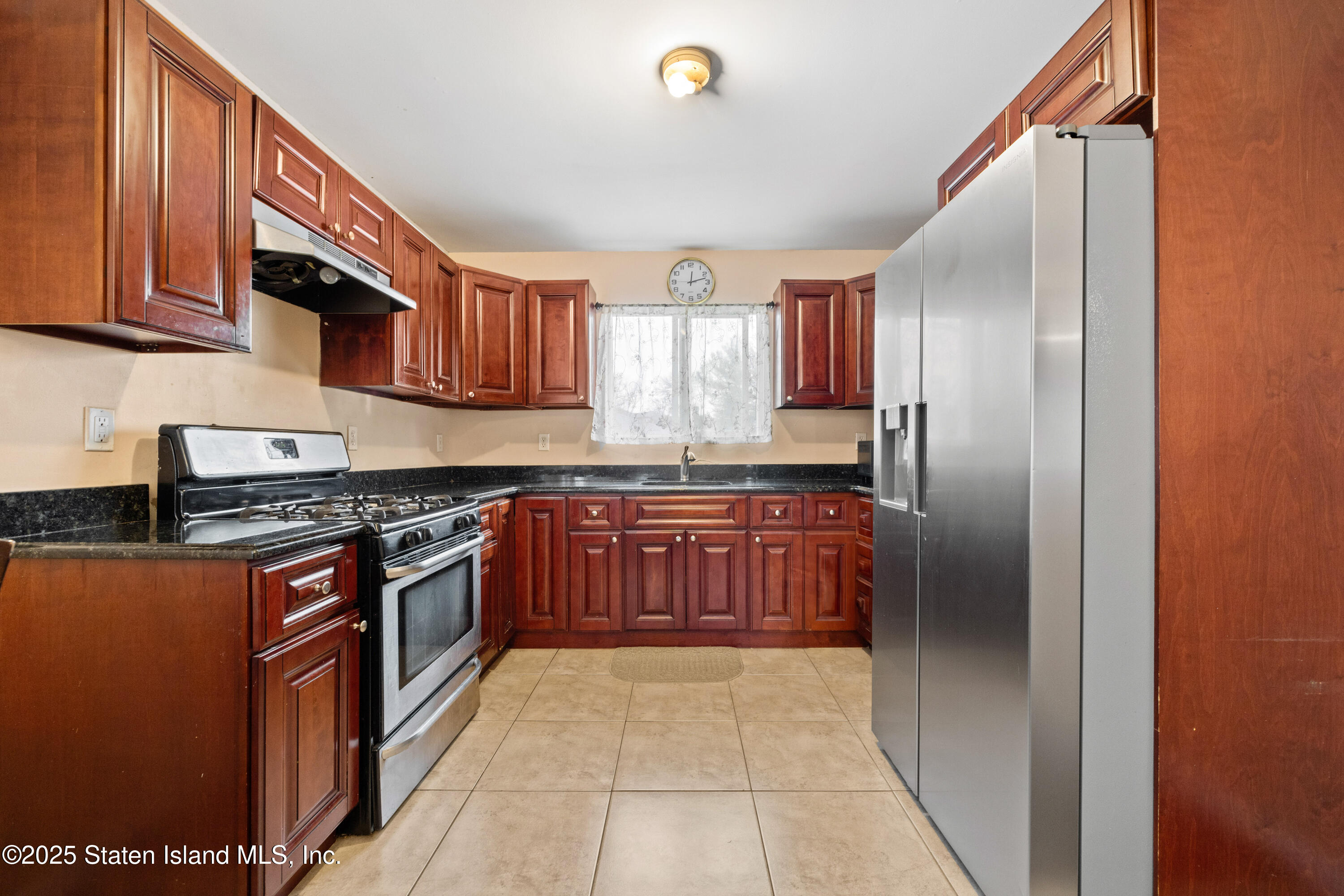 54 Mitchel Lane, B