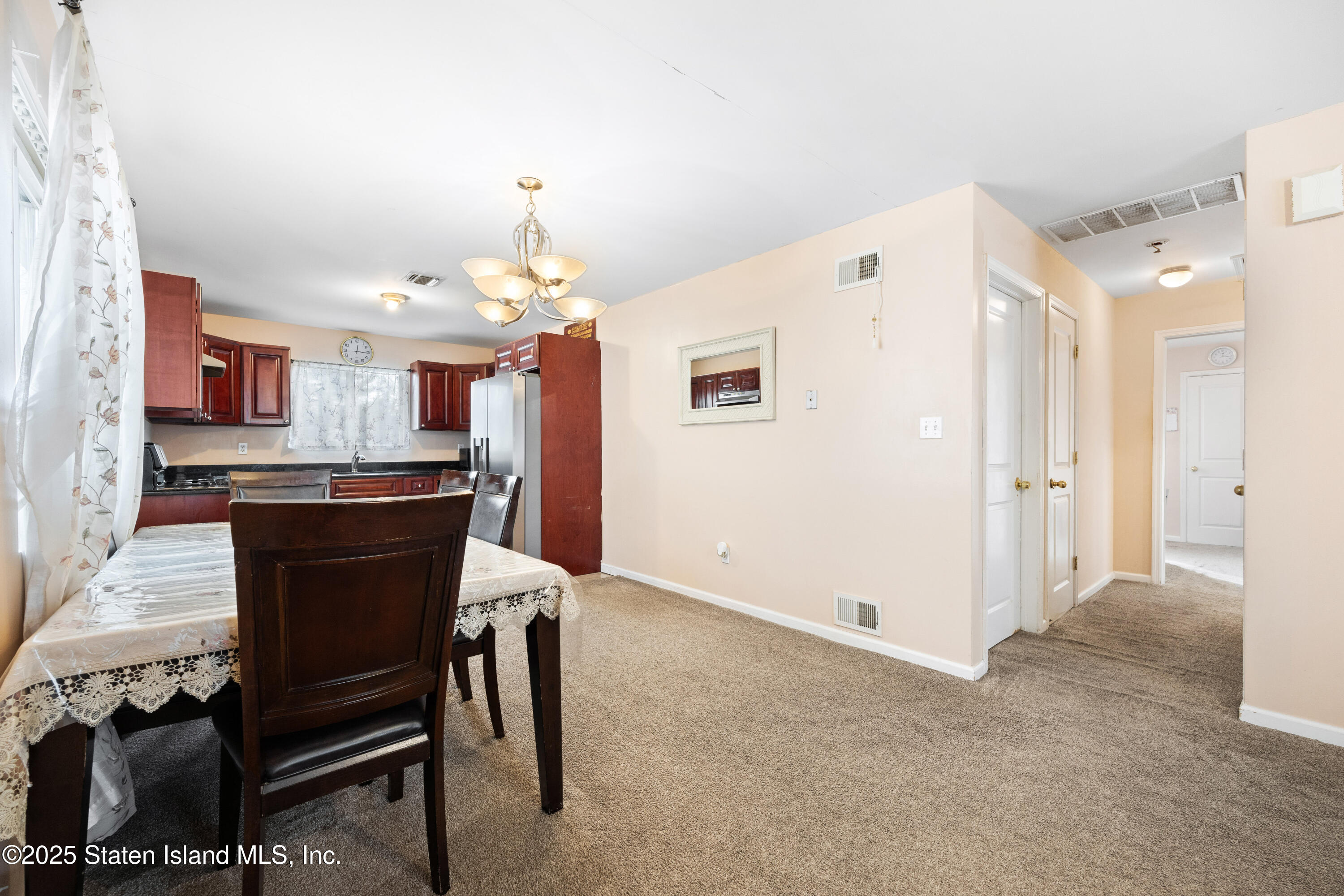 54 Mitchel Lane, B