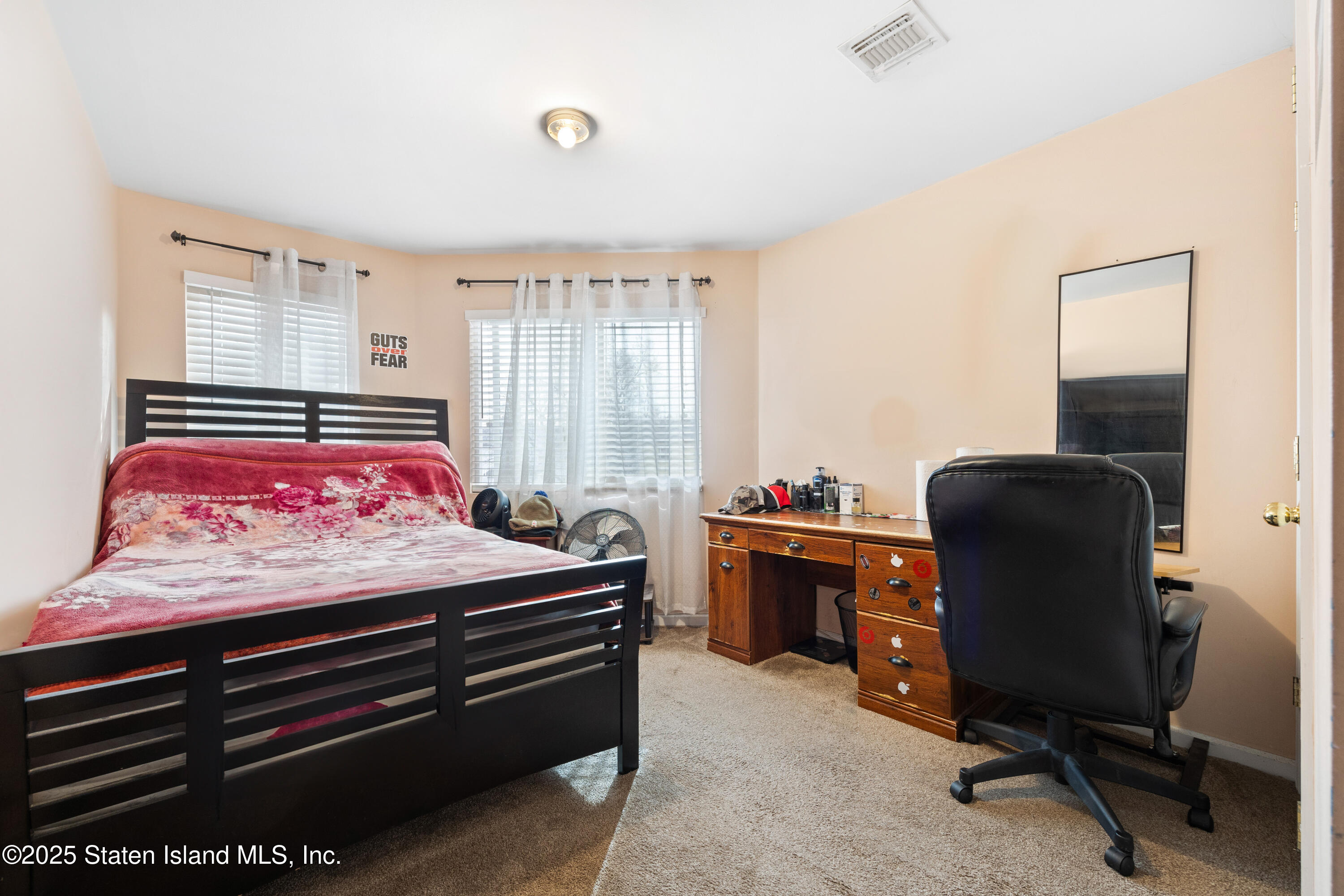 54 Mitchel Lane, B