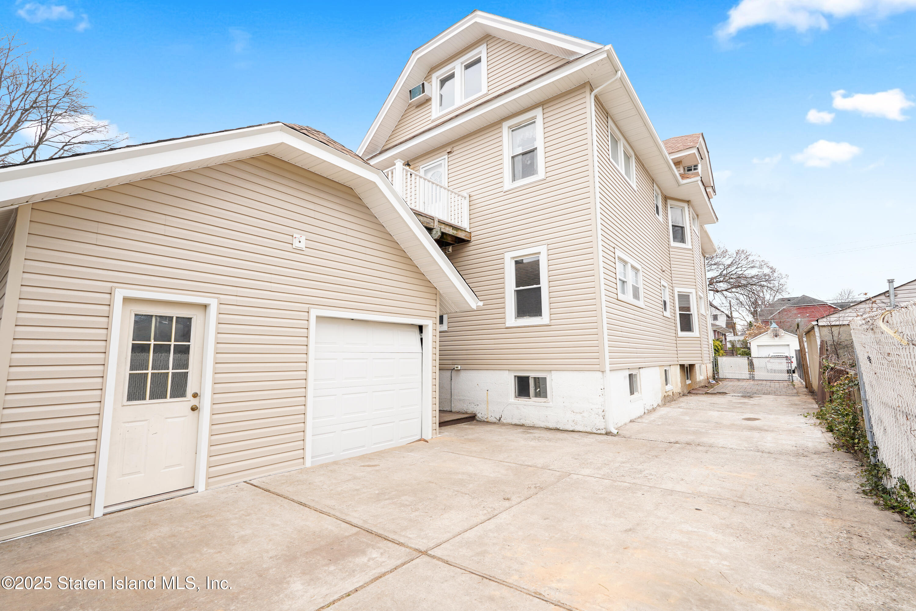 291 Potter Avenue