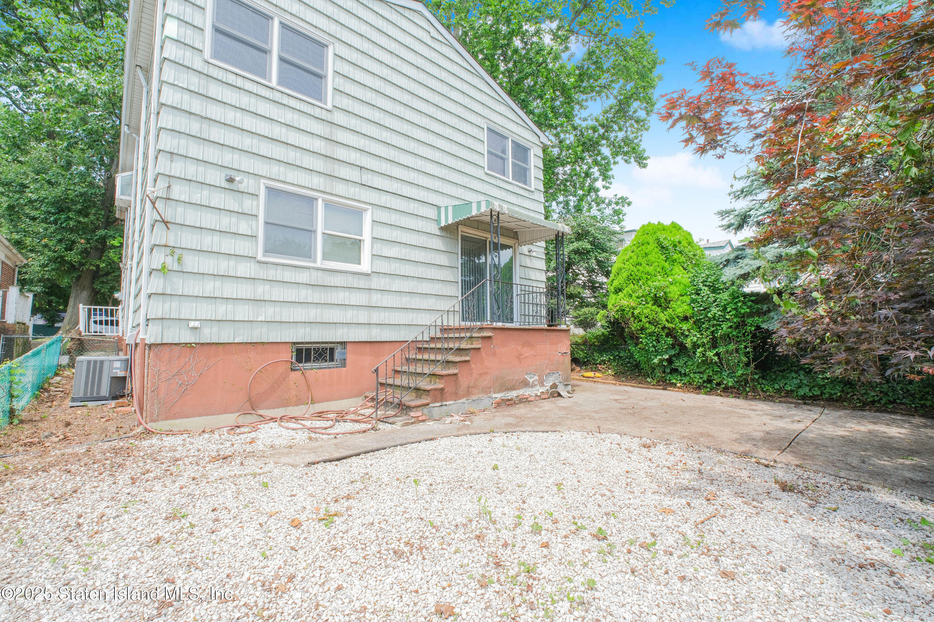 35 Cypress Avenue