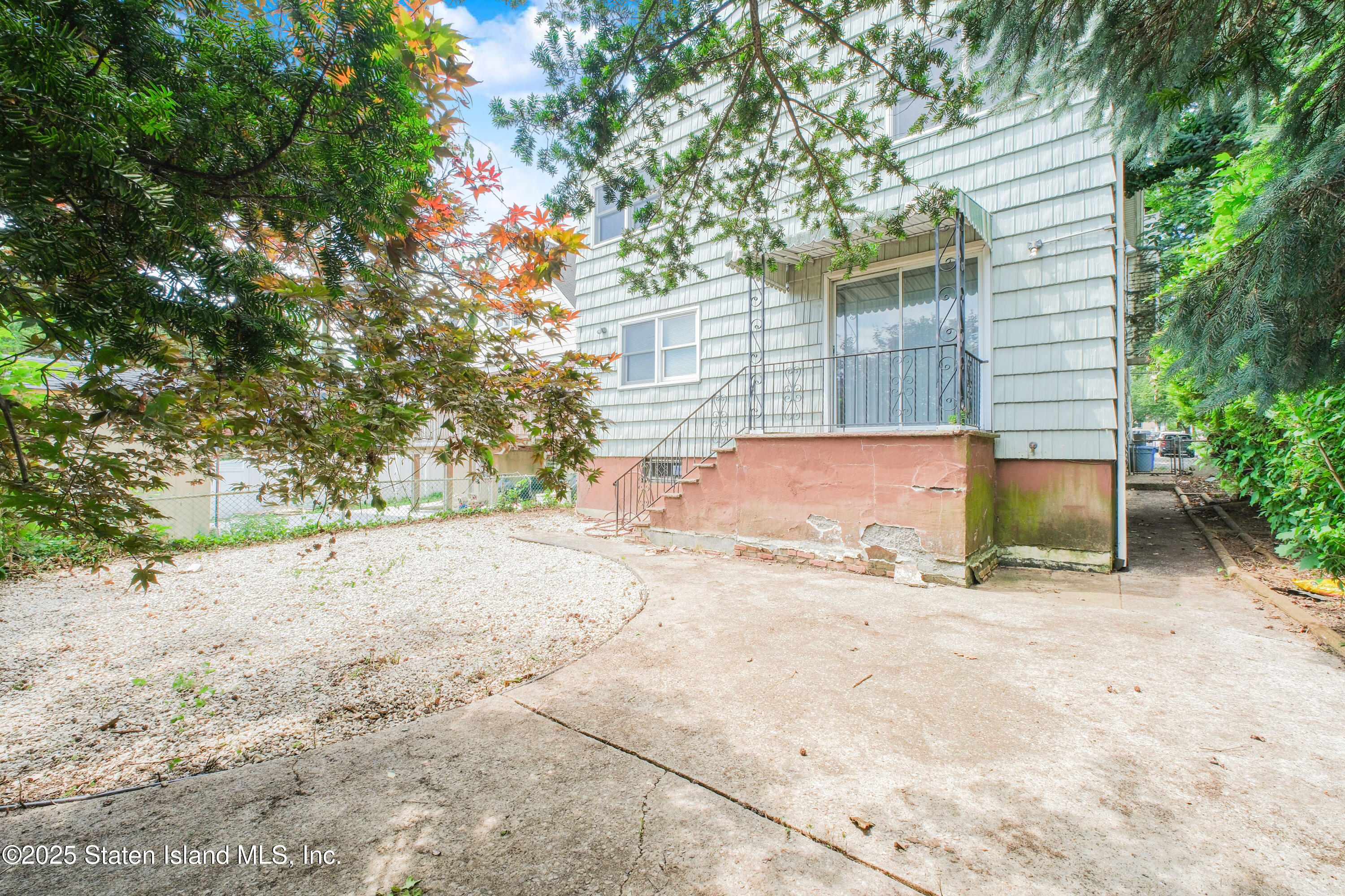 35 Cypress Avenue