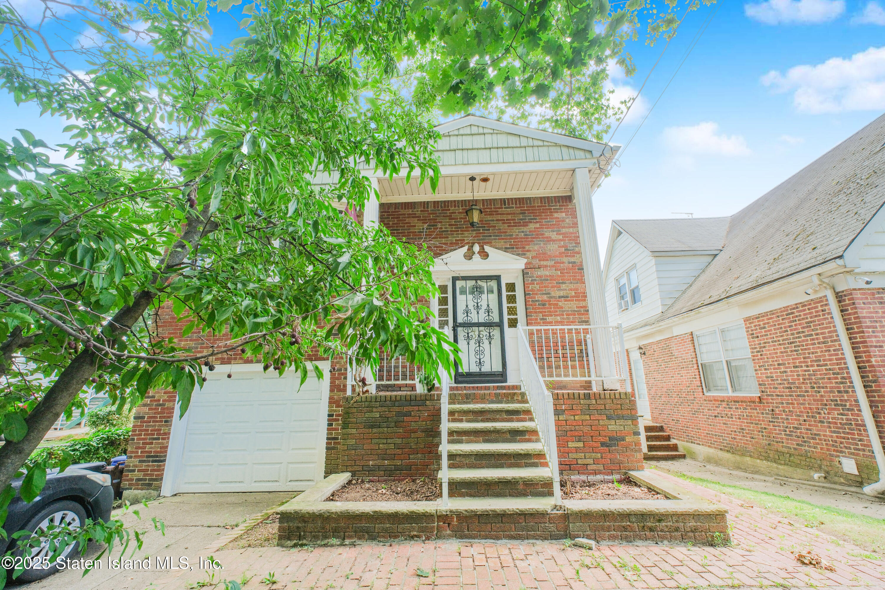 35 Cypress Avenue