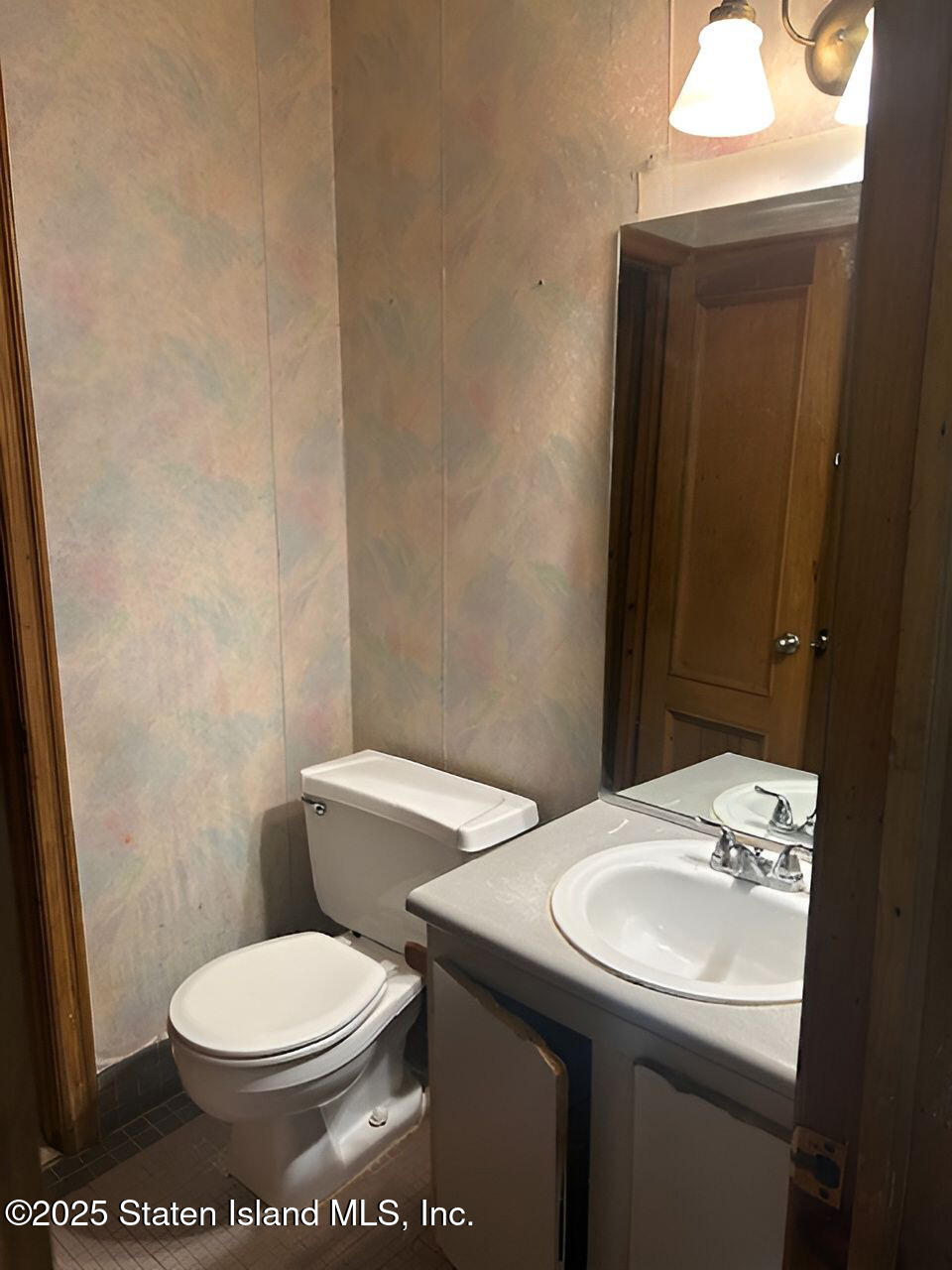 38 Pond Way, A