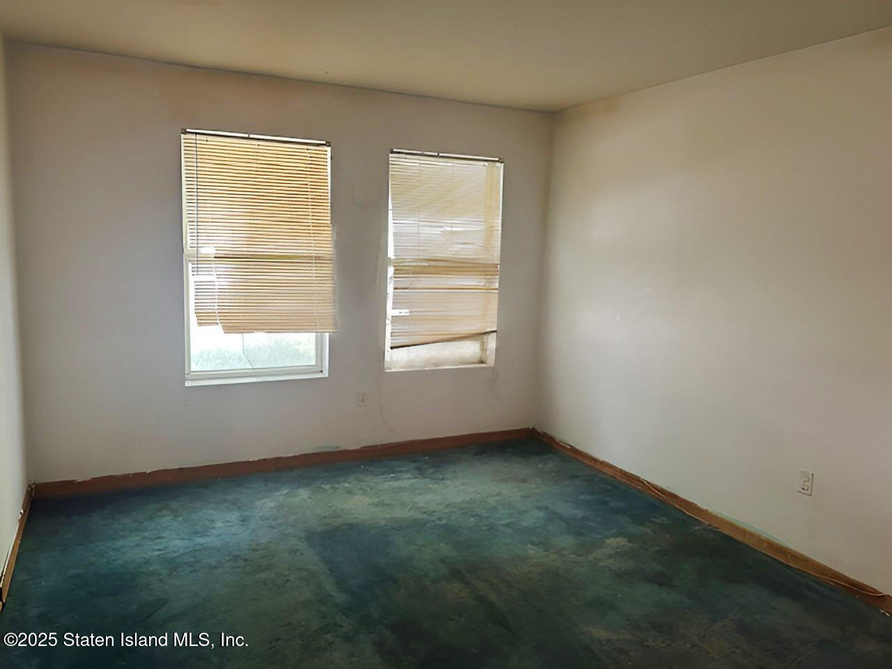 38 Pond Way, A