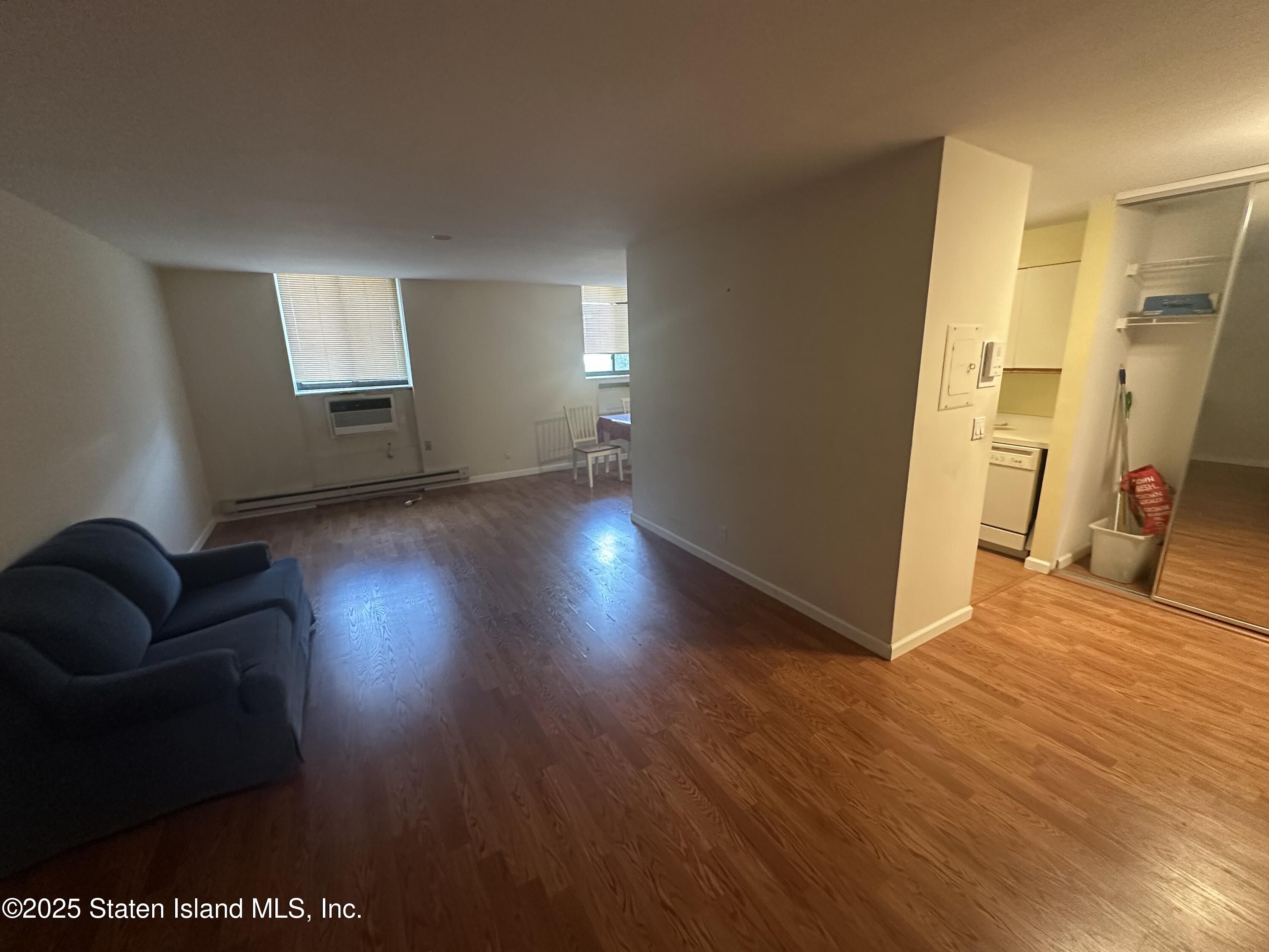 50 Belair Road, 1e