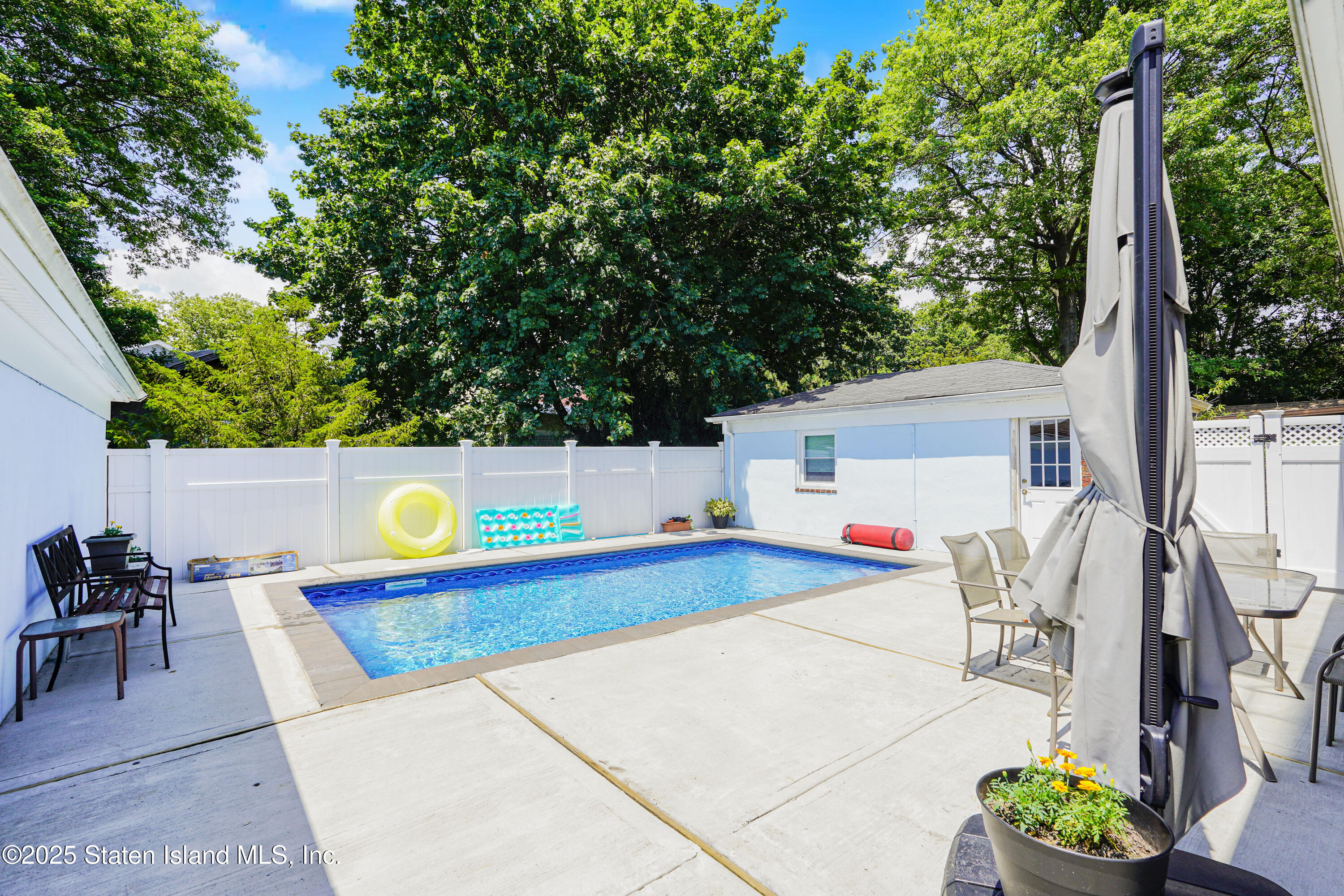 8 Piedmont Avenue