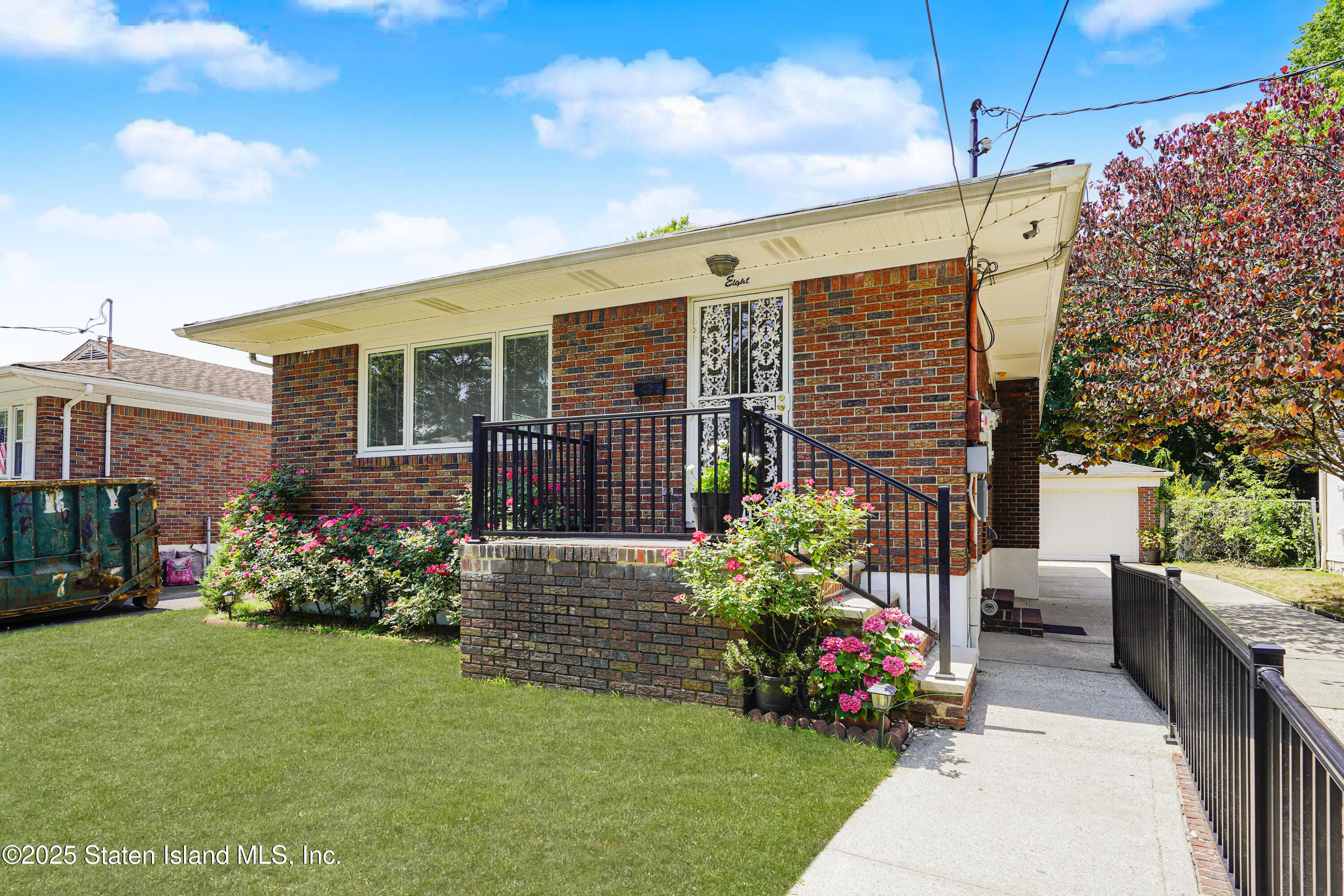 8 Piedmont Avenue