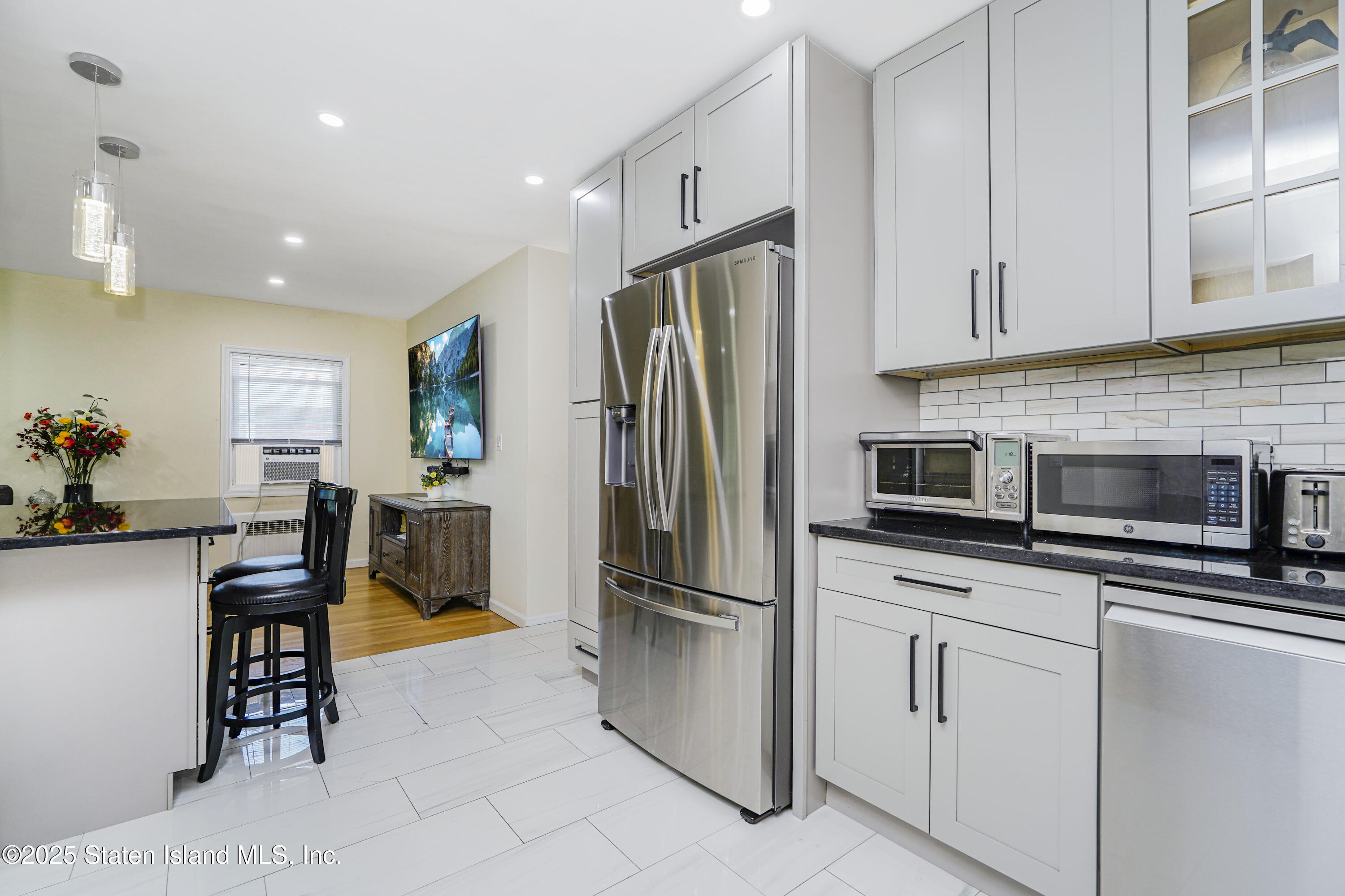 8 Piedmont Avenue
