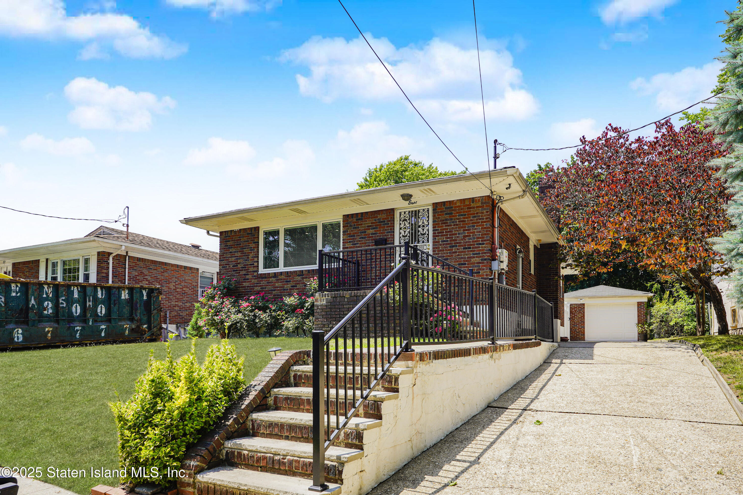 8 Piedmont Avenue