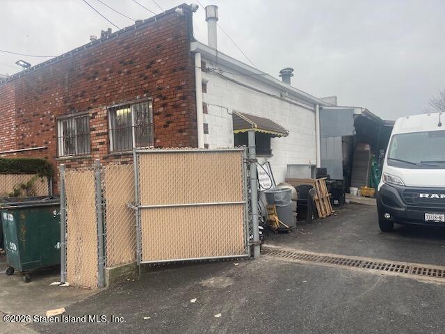 1899/1903 Victory Boulevard