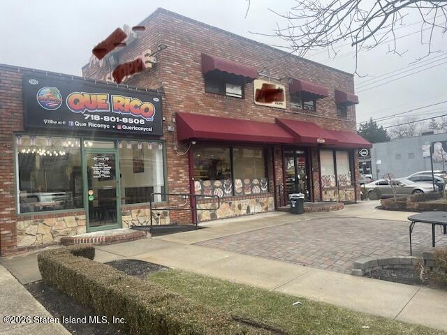 1899/1903 Victory Boulevard