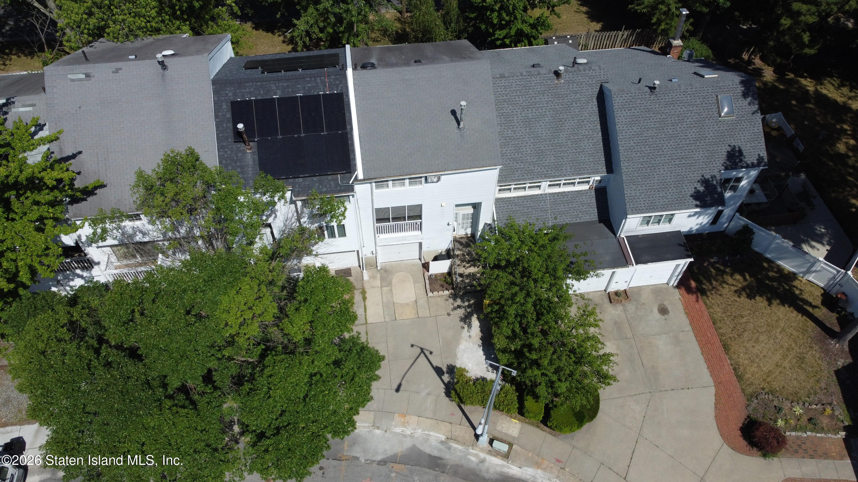 239 Dover Green