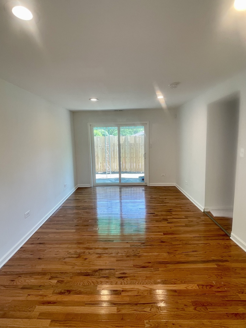 9233 S Burnside Avenue