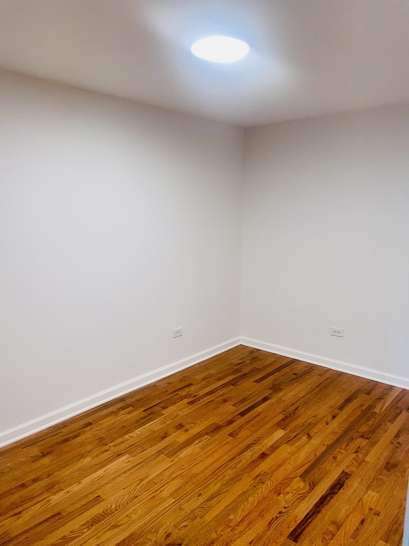 9233 S Burnside Avenue