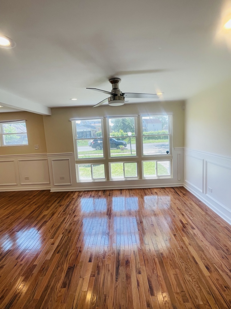 9233 S Burnside Avenue