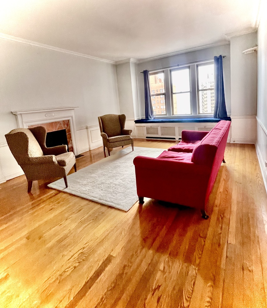 5000 S Cornell Avenue Unit: 19C