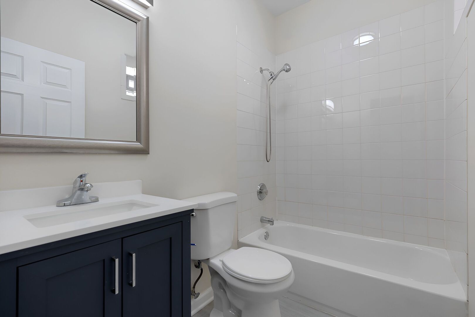 6704 S Ridgeland Avenue Unit: 1D