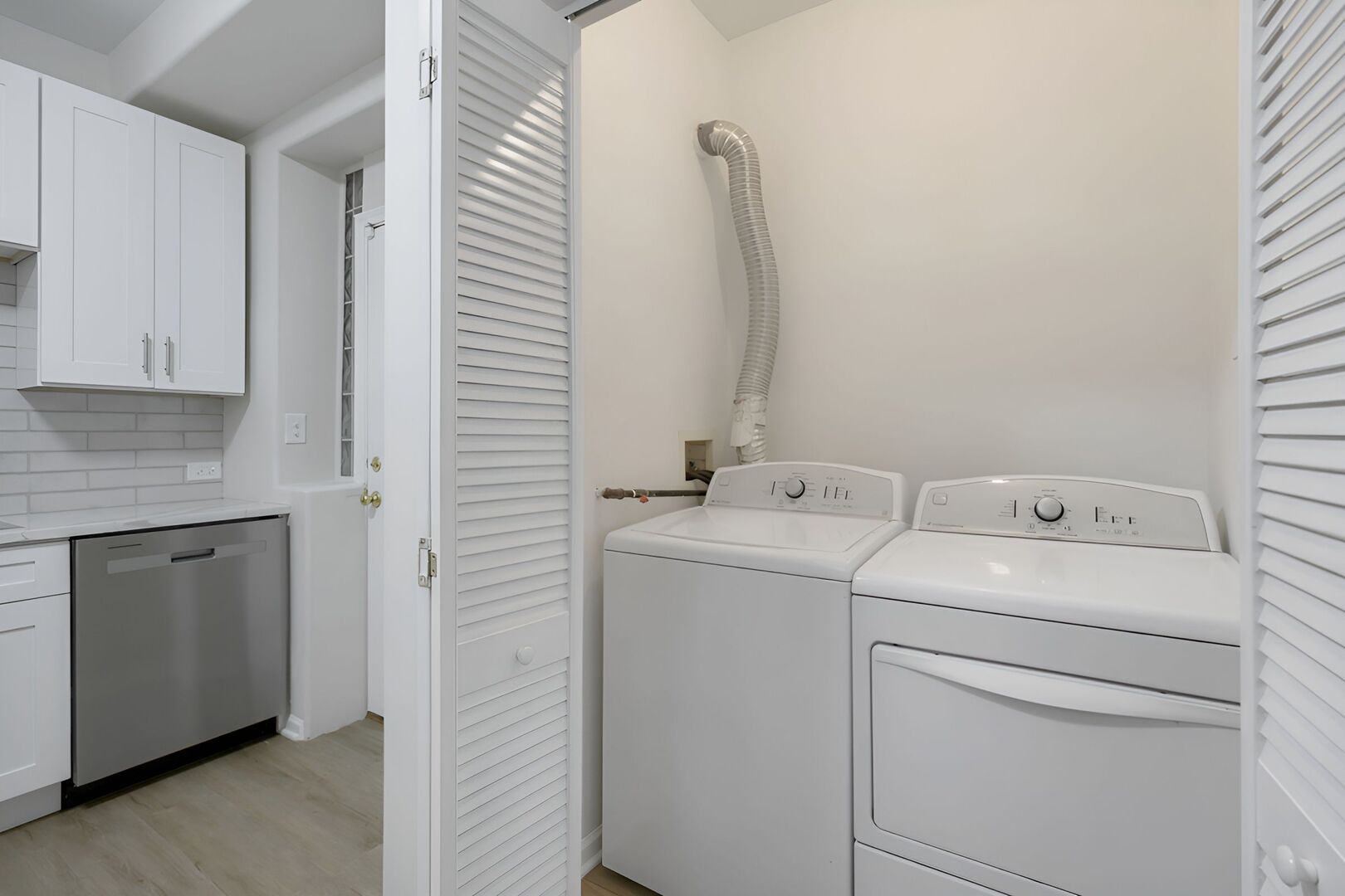 6704 S Ridgeland Avenue Unit: 1D