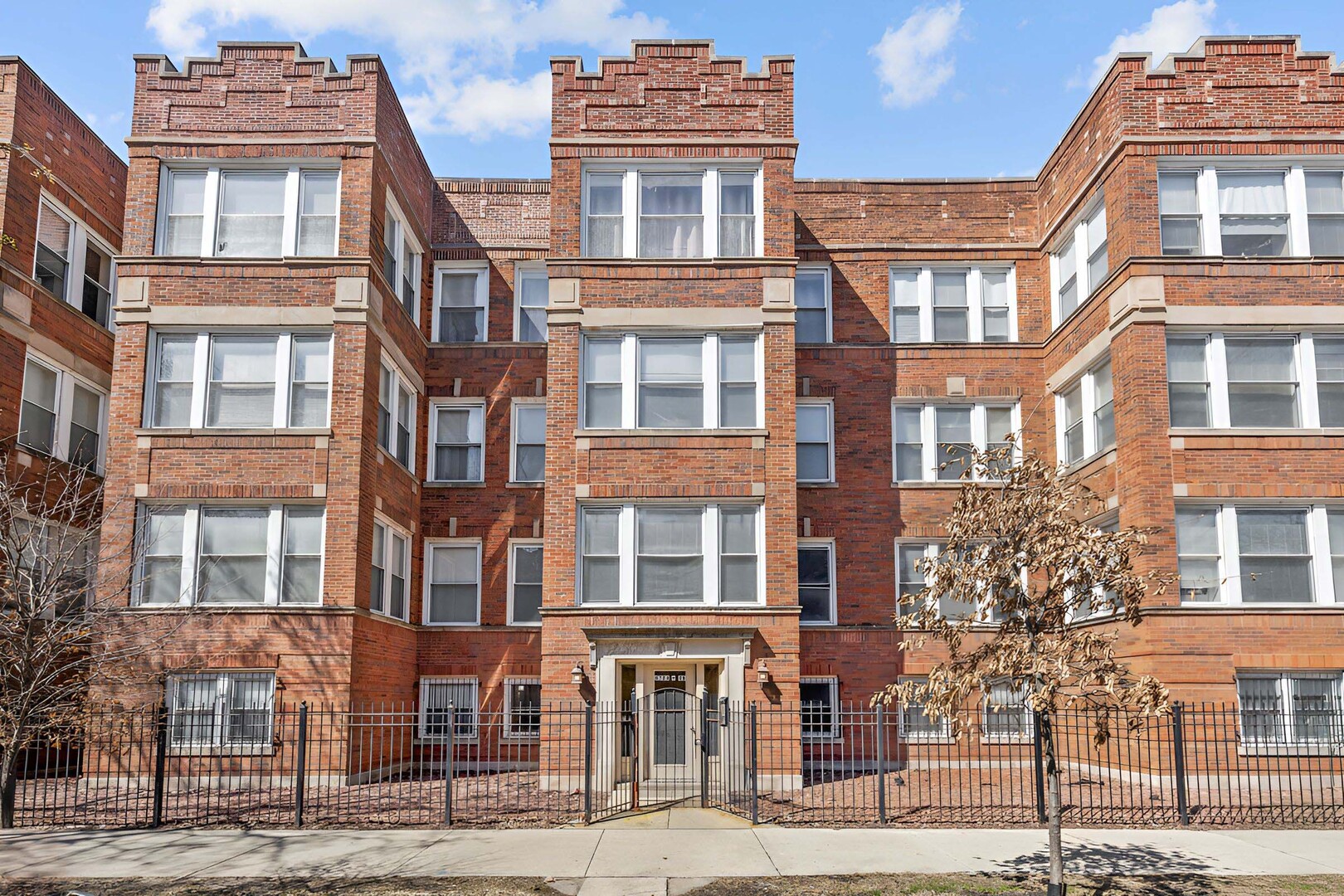 6704 S Ridgeland Avenue Unit: 1D