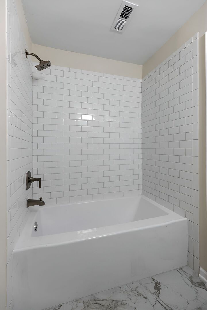 6704 S Ridgeland Avenue Unit: 1D