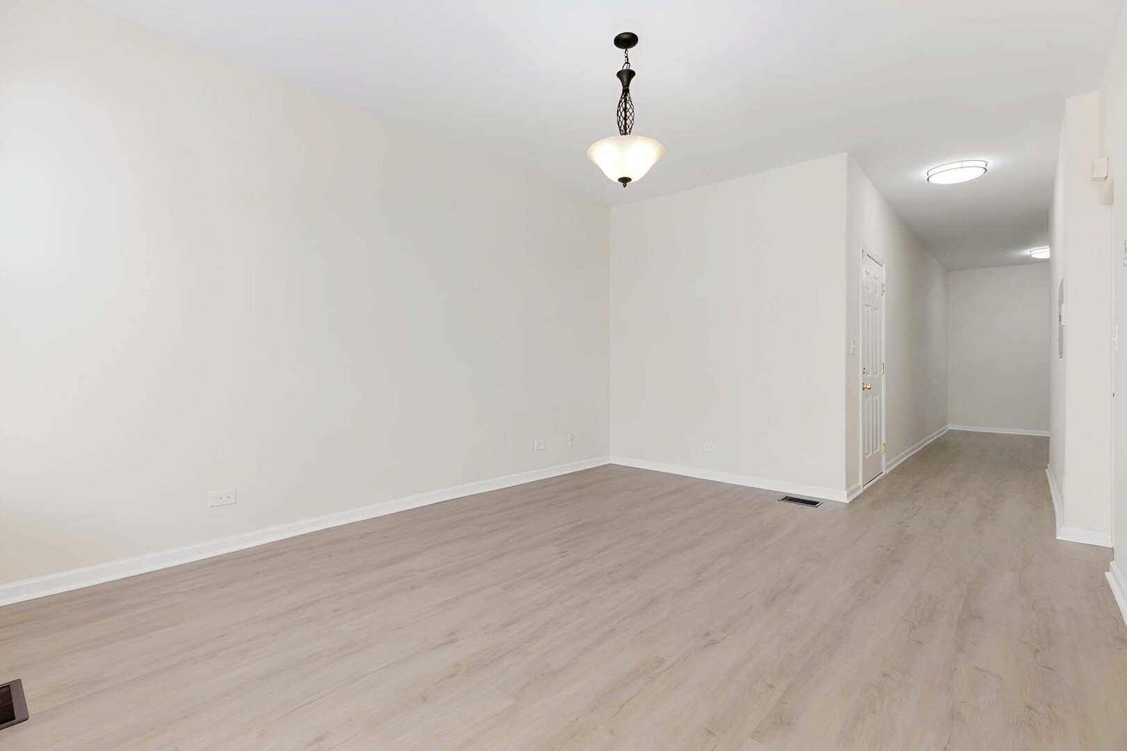 6704 S Ridgeland Avenue Unit: 1D