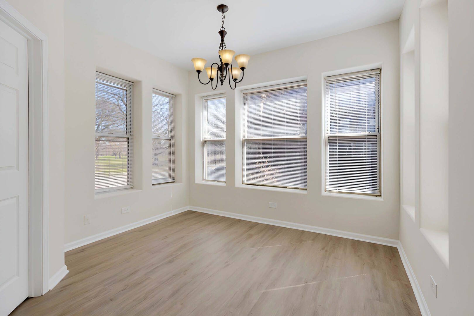 6704 S Ridgeland Avenue Unit: 1D