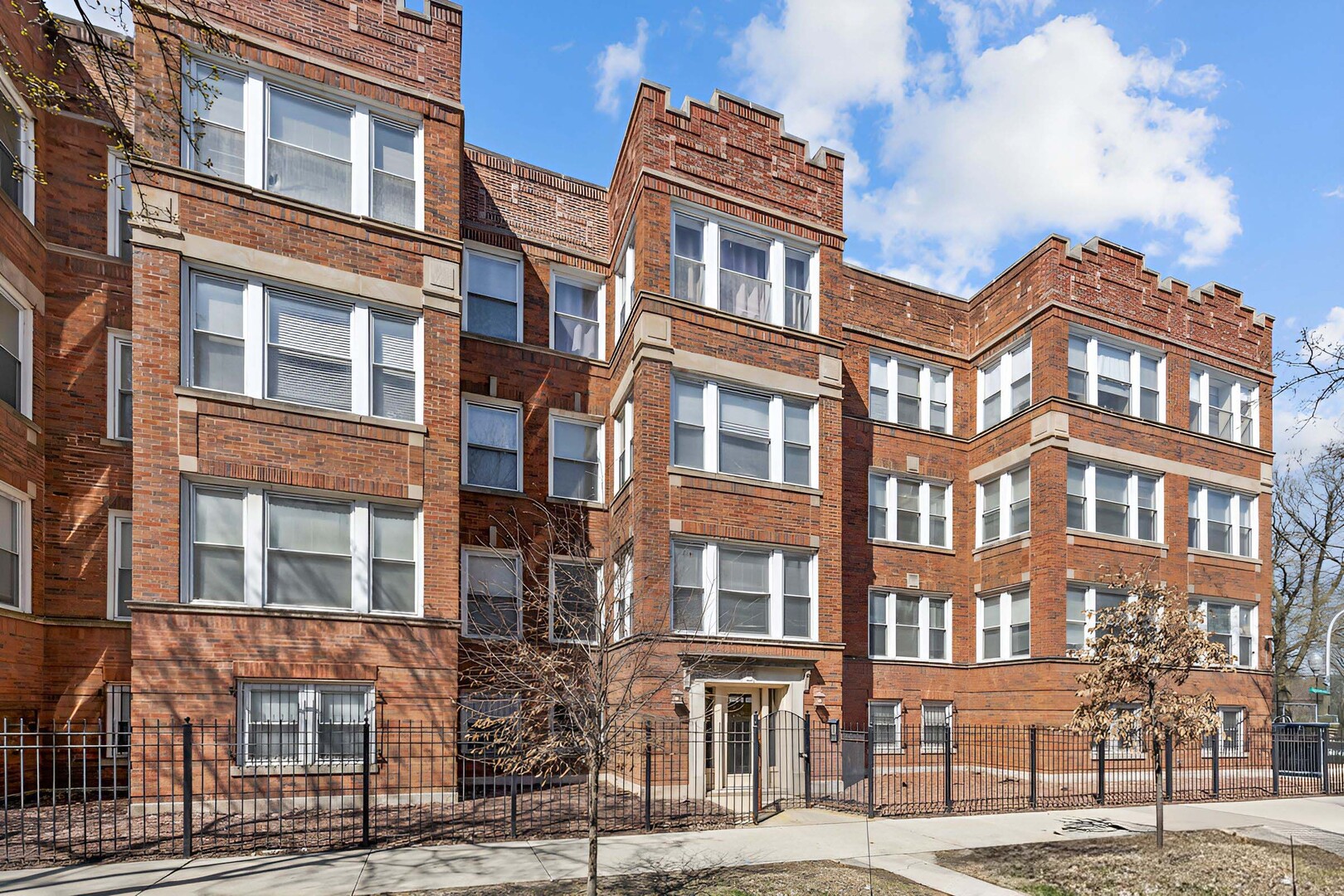 6704 S Ridgeland Avenue Unit: 1D