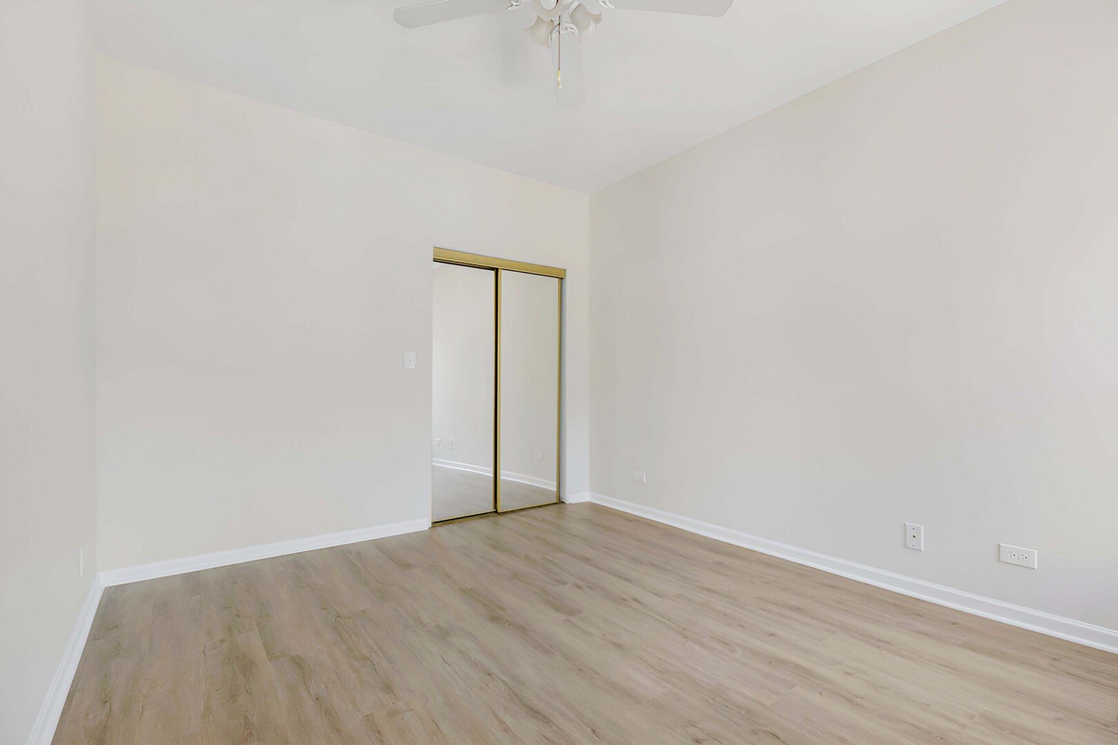 6704 S Ridgeland Avenue Unit: 1D